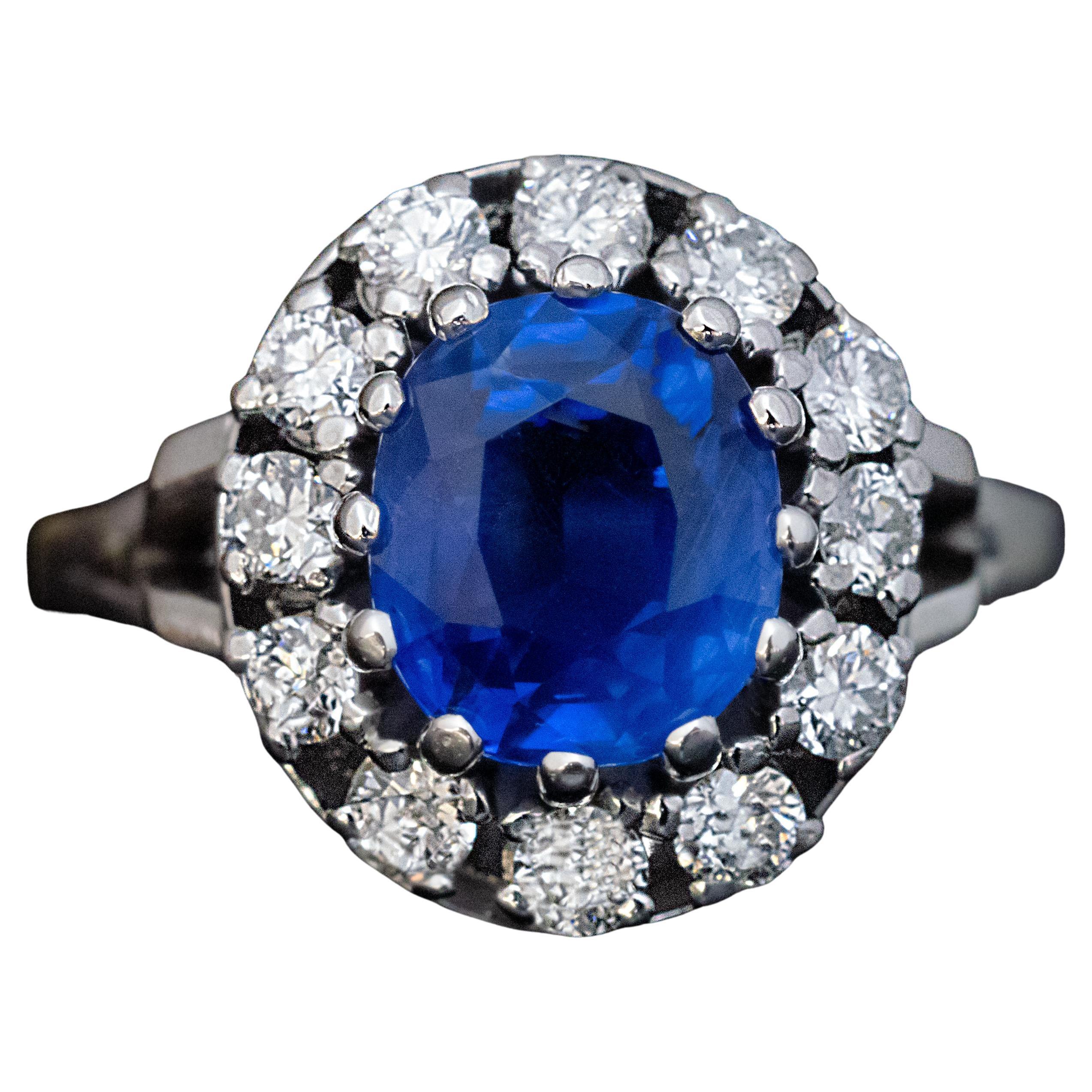 2.90 Ct Ceylon Sapphire Diamond Platinum Ring For Sale