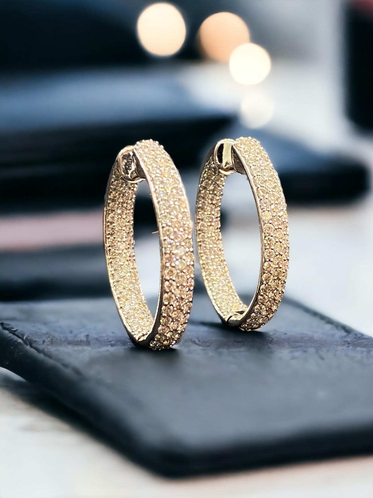 Contemporain 2.90 Cts F/VS1 Diamants ronds de taille brillant The Row boucle d'oreille or blanc 14K en vente