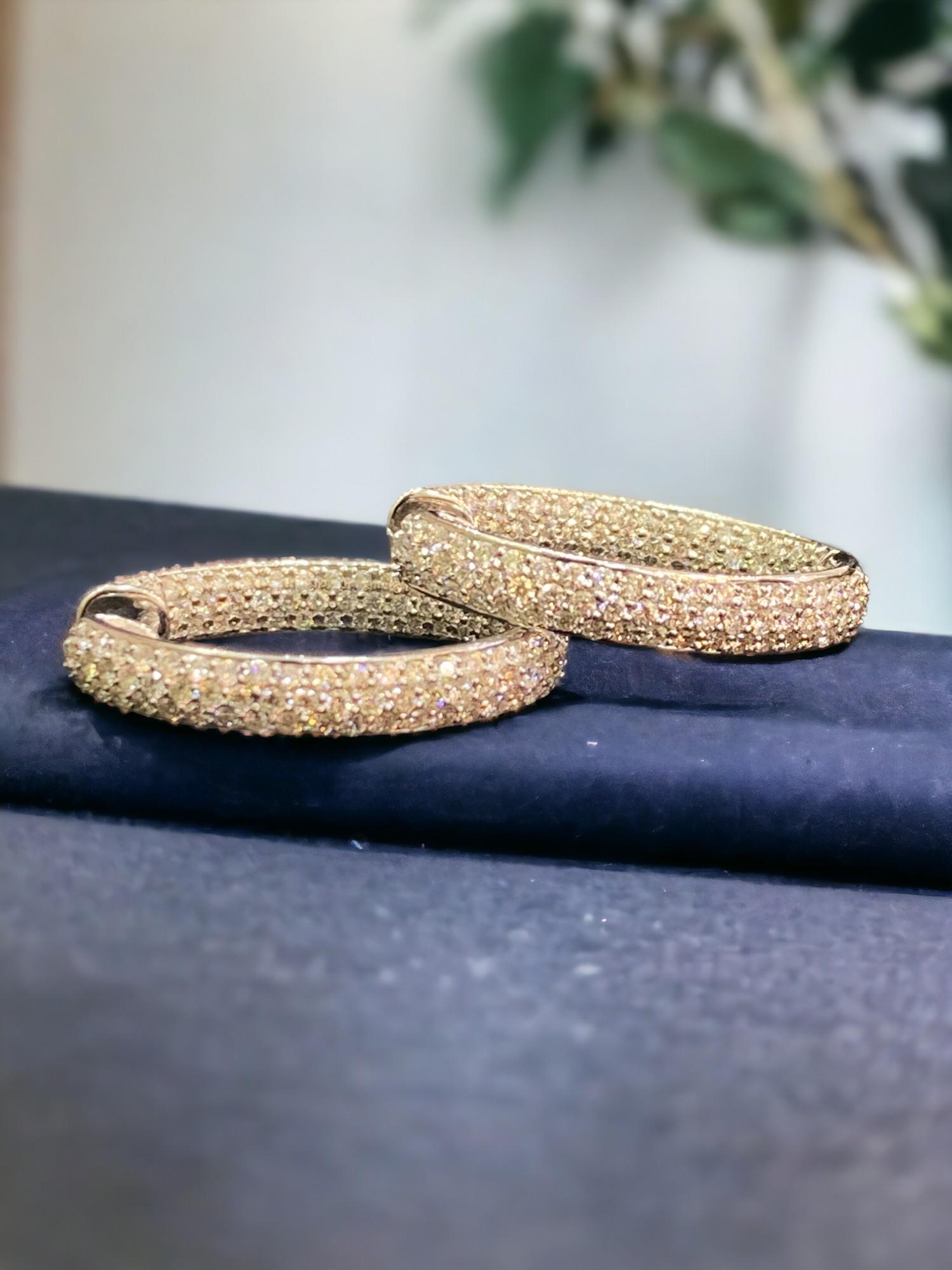 Taille ronde 2.90 Cts F/VS1 Diamants ronds de taille brillant The Row boucle d'oreille or blanc 14K en vente