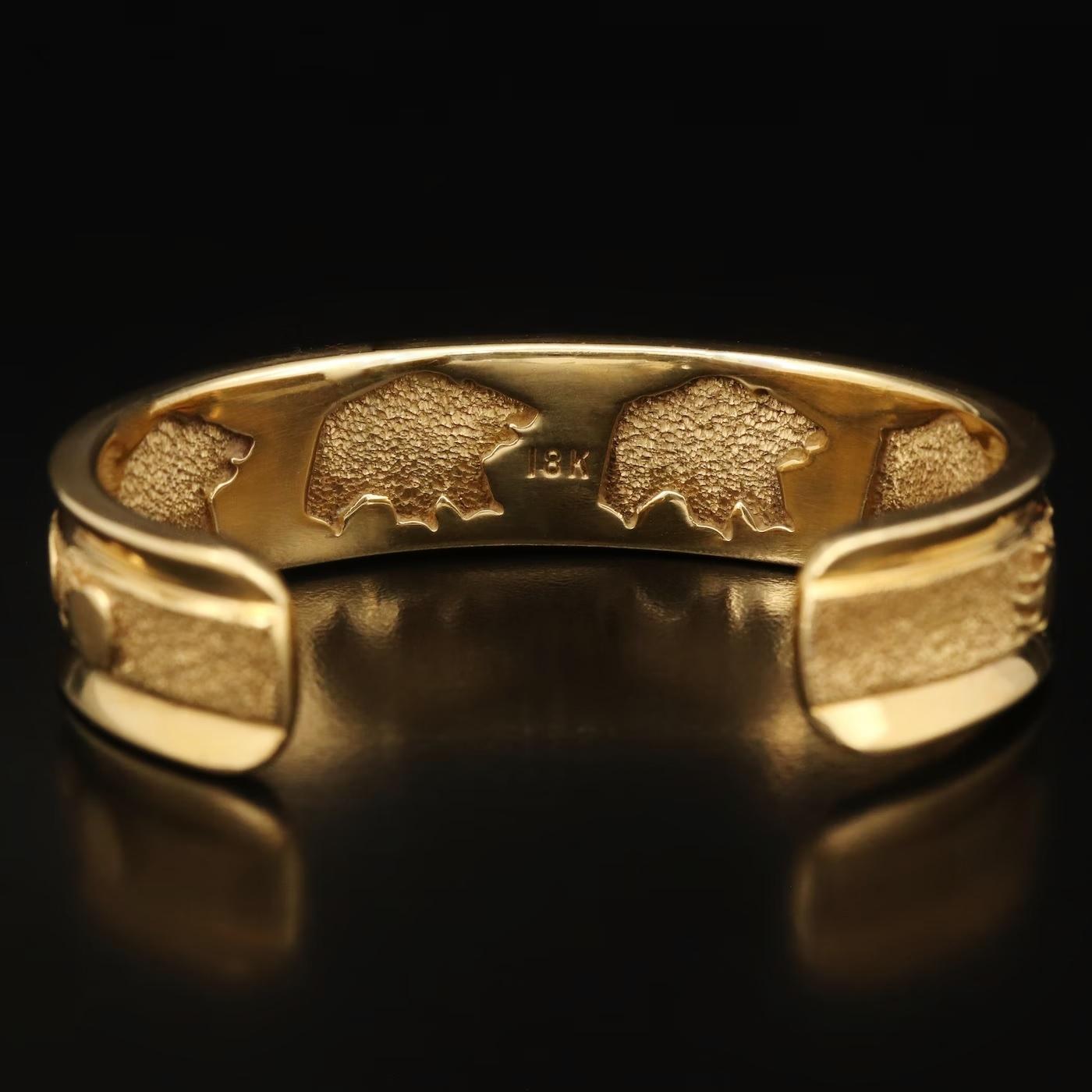 $29000 / Ben Nighthorse Cheyenne amerikanische Designer-Bär-Manschettenknöpfe / 90 Gm 18K (Künstler*in)