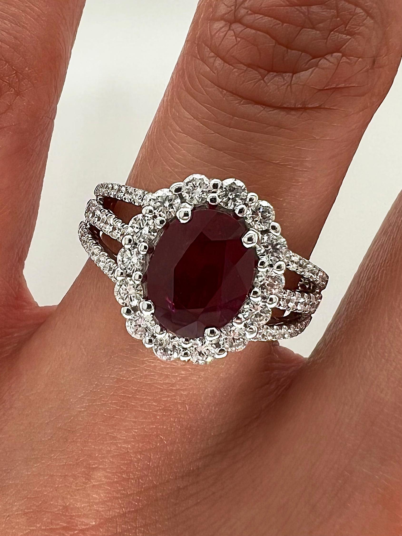 2.90 Total Carat Oval Ruby and Diamond Halo Ladies Ring. GIA Certified. In New Condition For Sale In New York, NY