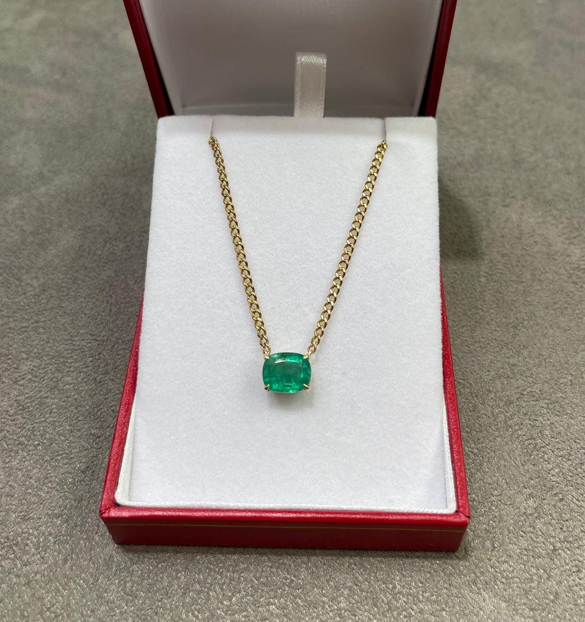 Modern 2.90ct 14K Cushion Colombian Emerald East to West Necklace For Sale
