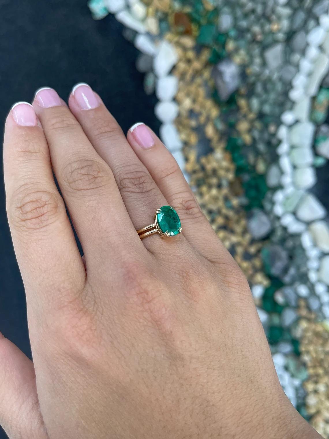 2.90ct 14K Rich Lush Green Oval Cut Emerald Double Claw Prong Split Shank Ring In New Condition For Sale In Jupiter, FL