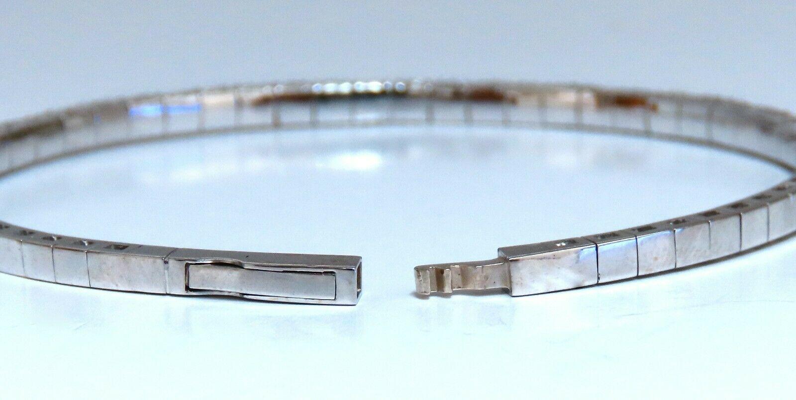 2.90 Carat Natural Round Diamonds Flexible Tennis Bangle Bracelet 14 Karat In New Condition For Sale In New York, NY