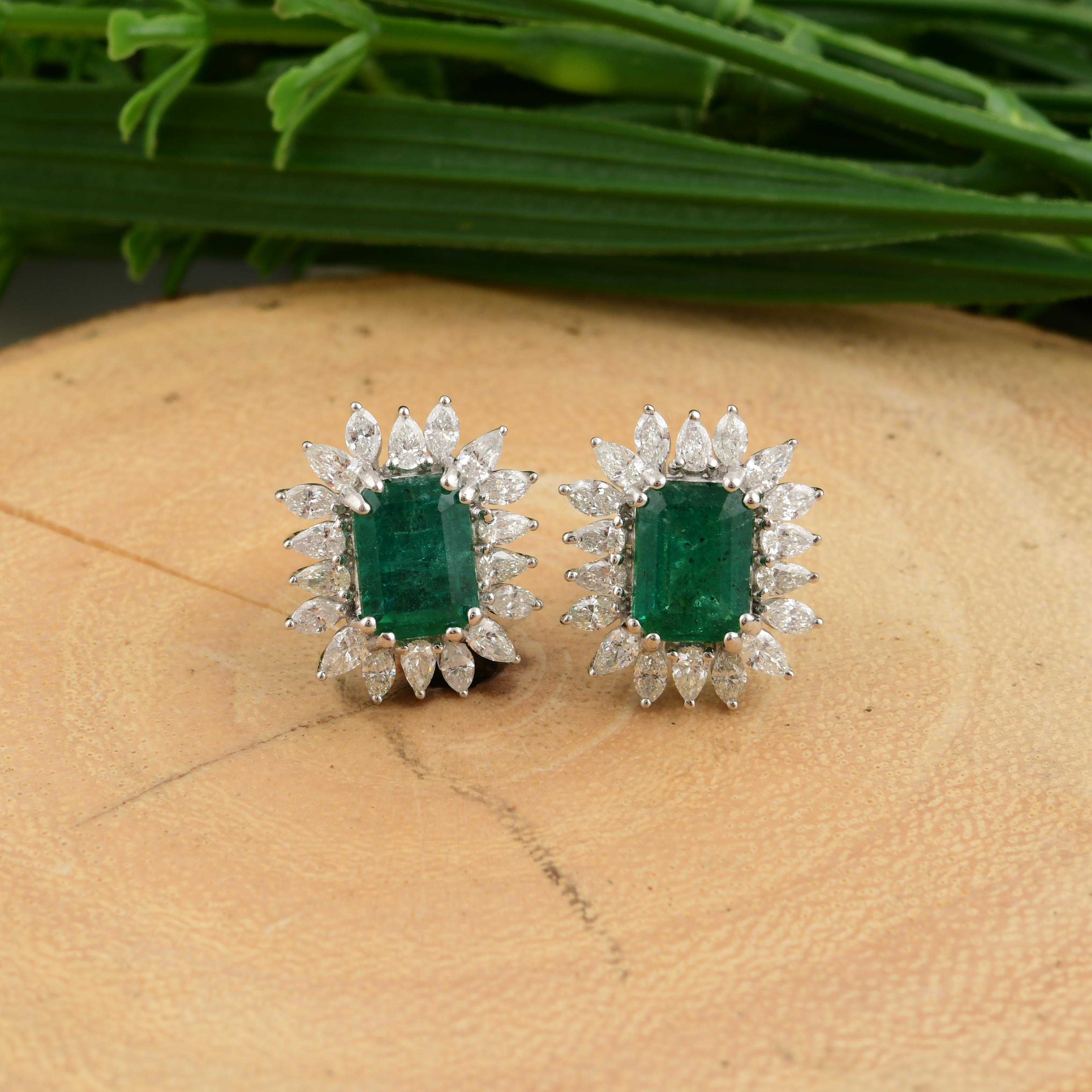 Art Deco 2.90cts Zambian Emerald 1.30cts Diamond Halo Stud Earrings 18k Solid White Gold For Sale