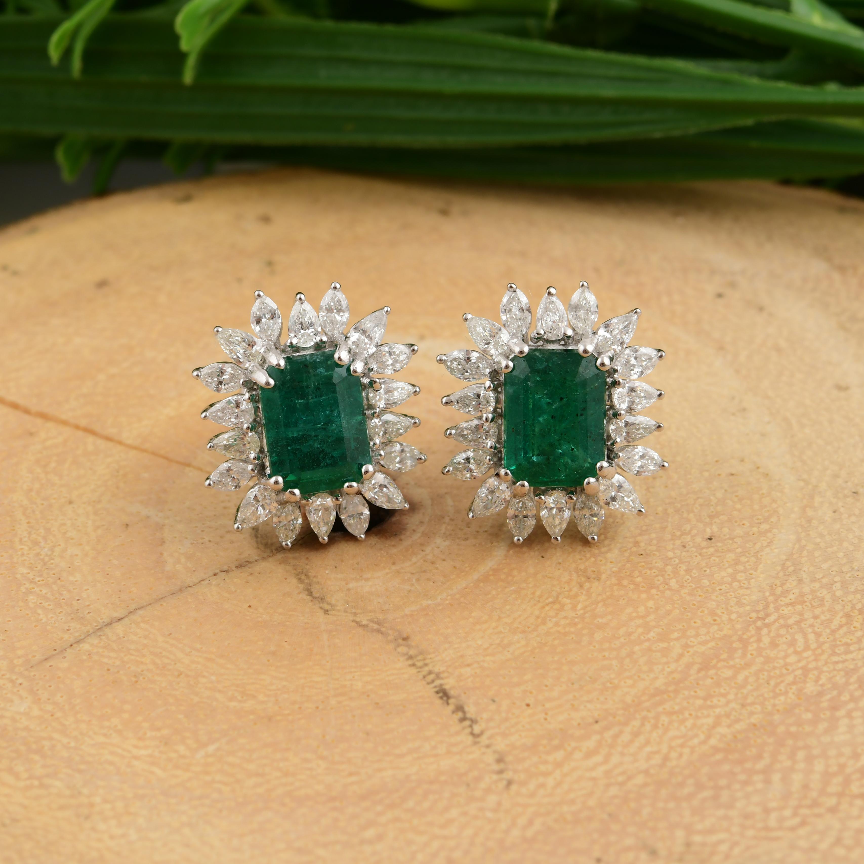 2.90cts Zambian Emerald 1.30cts Diamond Halo Stud Earrings 18k Solid White Gold In New Condition For Sale In Diera, Dubai