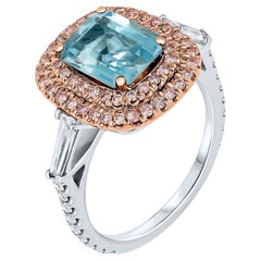 Anillo de compromiso de 3 piedras de aguamarina y diamante rosa de 2,91 quilates, oro rosa de 18 quilates.