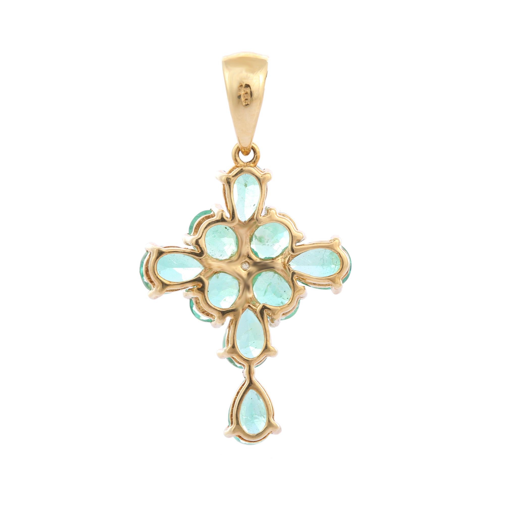 Oval Cut 2.91 Carat Emerald Cross Pendant with Diamond in 14K Yellow Gold For Sale