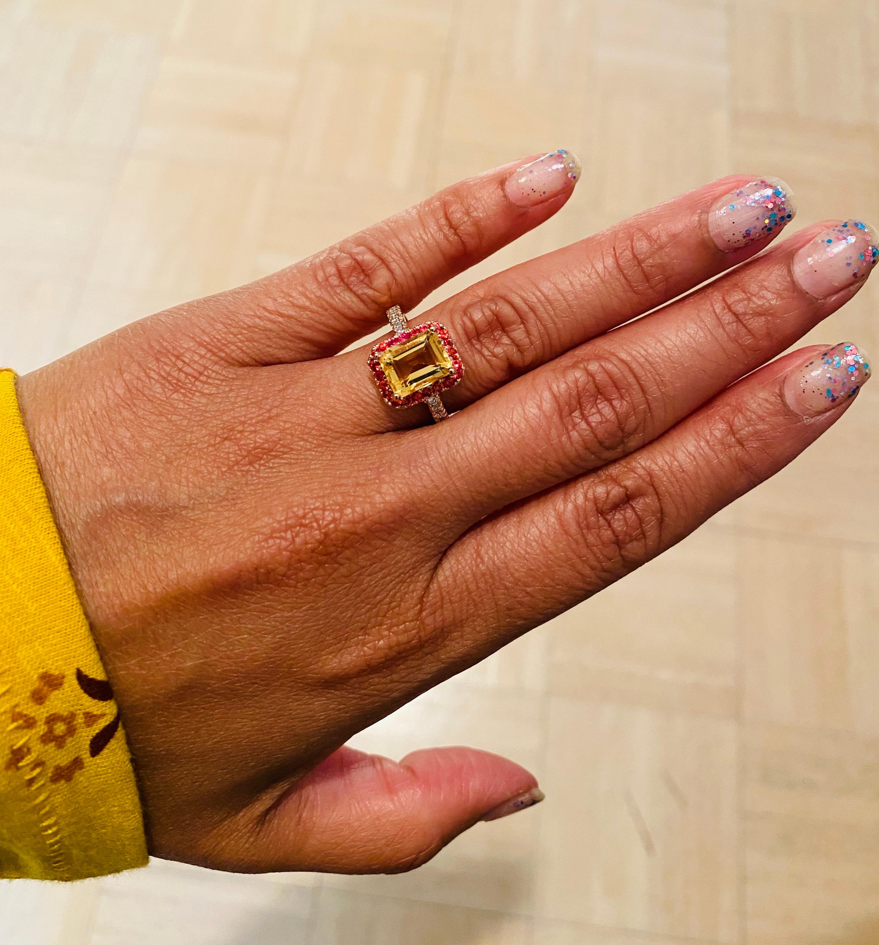Taille émeraude Bague de fiançailles en or 14 carats avec citrine taille émeraude de 2,91 carats, saphirs et diamants en vente