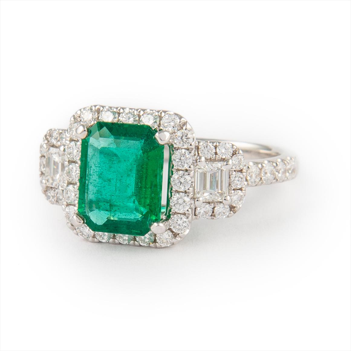 Contemporary 2.91 Carat Emerald with Diamond Three Stone Halo Ring 18 Karat Gold