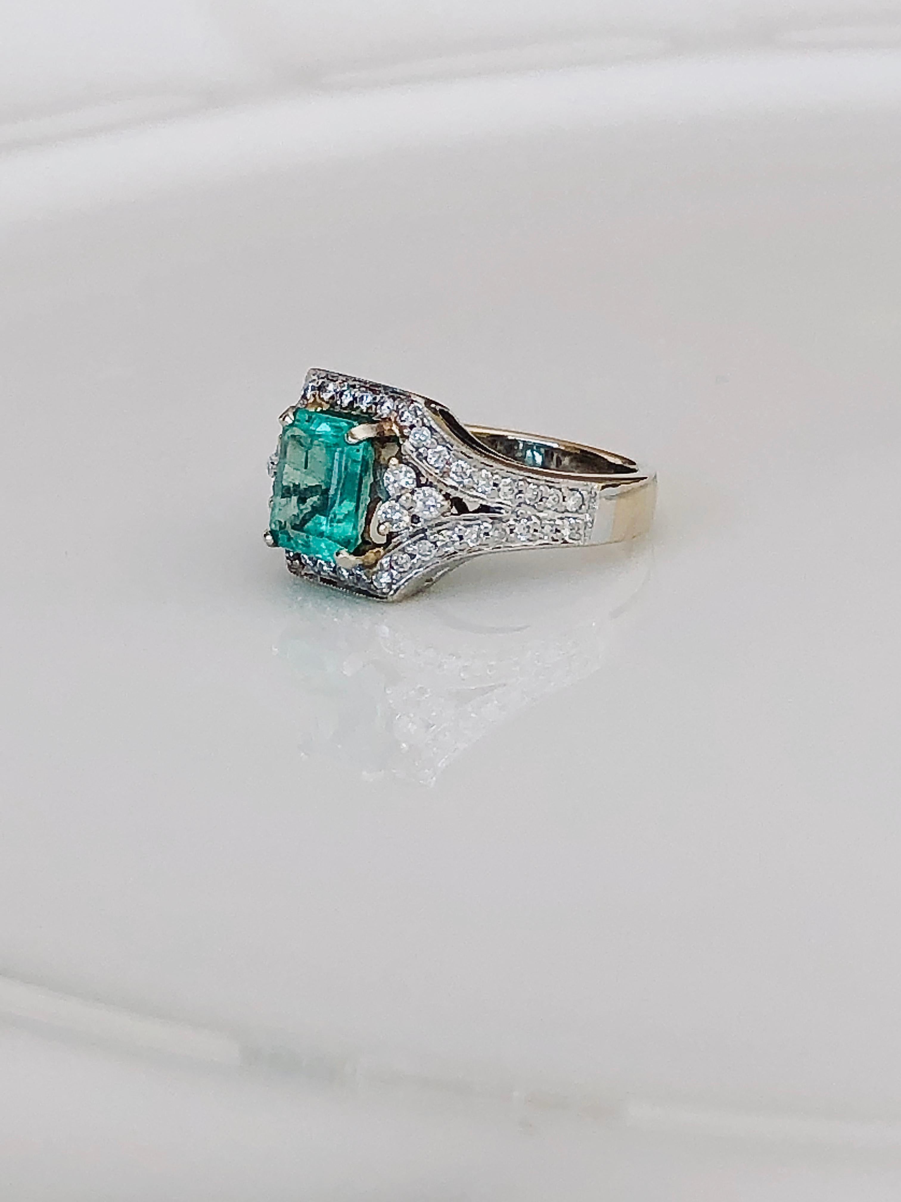 Emerald Cut 2.91 Carat Vintage Colombian Emerald Diamond Engagement Ring 18 Karat 