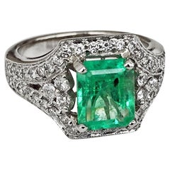 2.91 Carat Vintage Colombian Emerald Diamond Engagement Ring 18 Karat