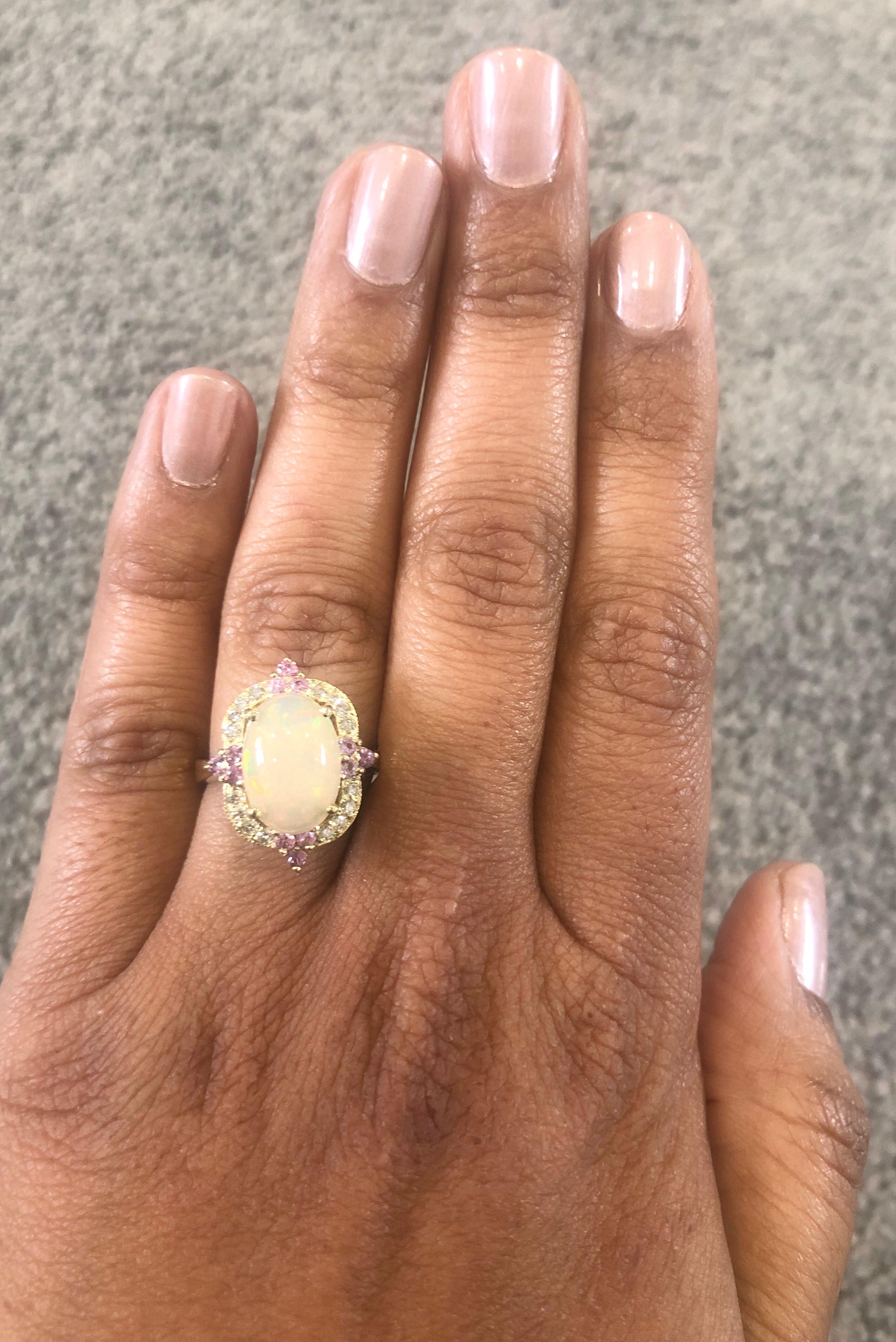 2.91 Carat Opal Diamond 18 Karat Yellow Gold Ring In New Condition For Sale In Los Angeles, CA