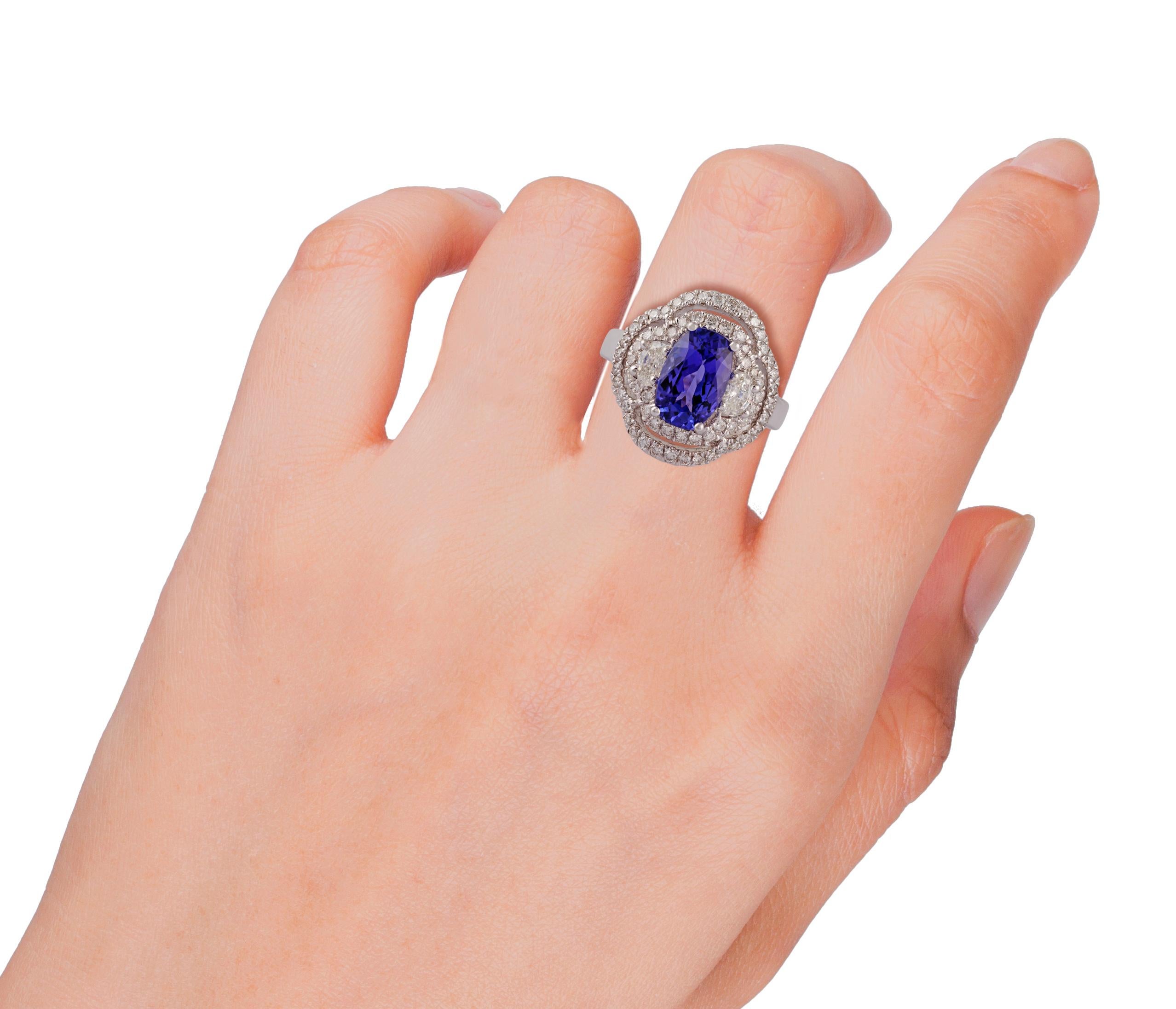 2.91 Carat Tanzanite & Diamond Ring Studded in 18K White Gold In New Condition For Sale In Jaipur, Rajasthan