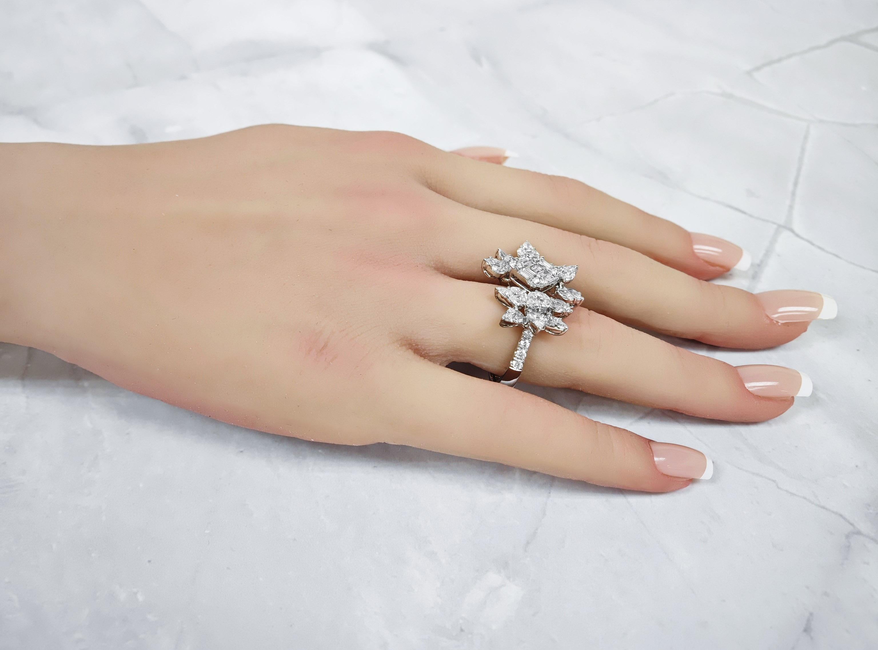Mixed Cut 2.91 Carats Diamond White Gold Cocktail Ring For Sale