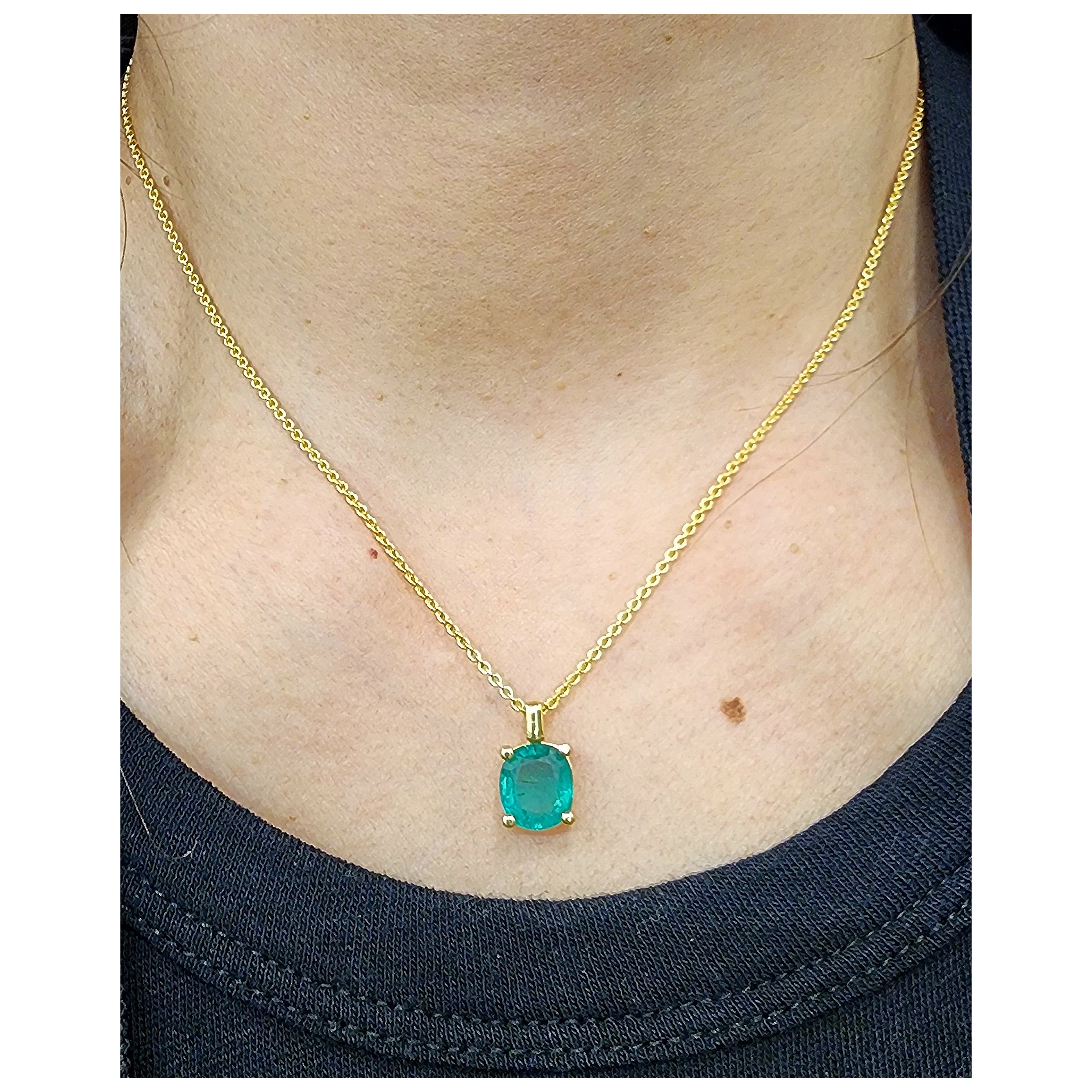 2.91 ct Natural Emerald Pendant
