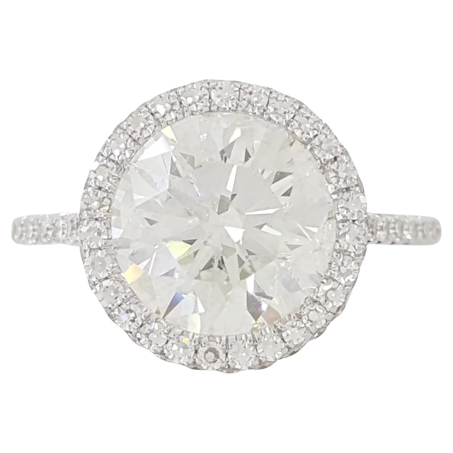 2.91 ct Total Weight 18K White Gold Round Brilliant Cut Diamond Halo Ring