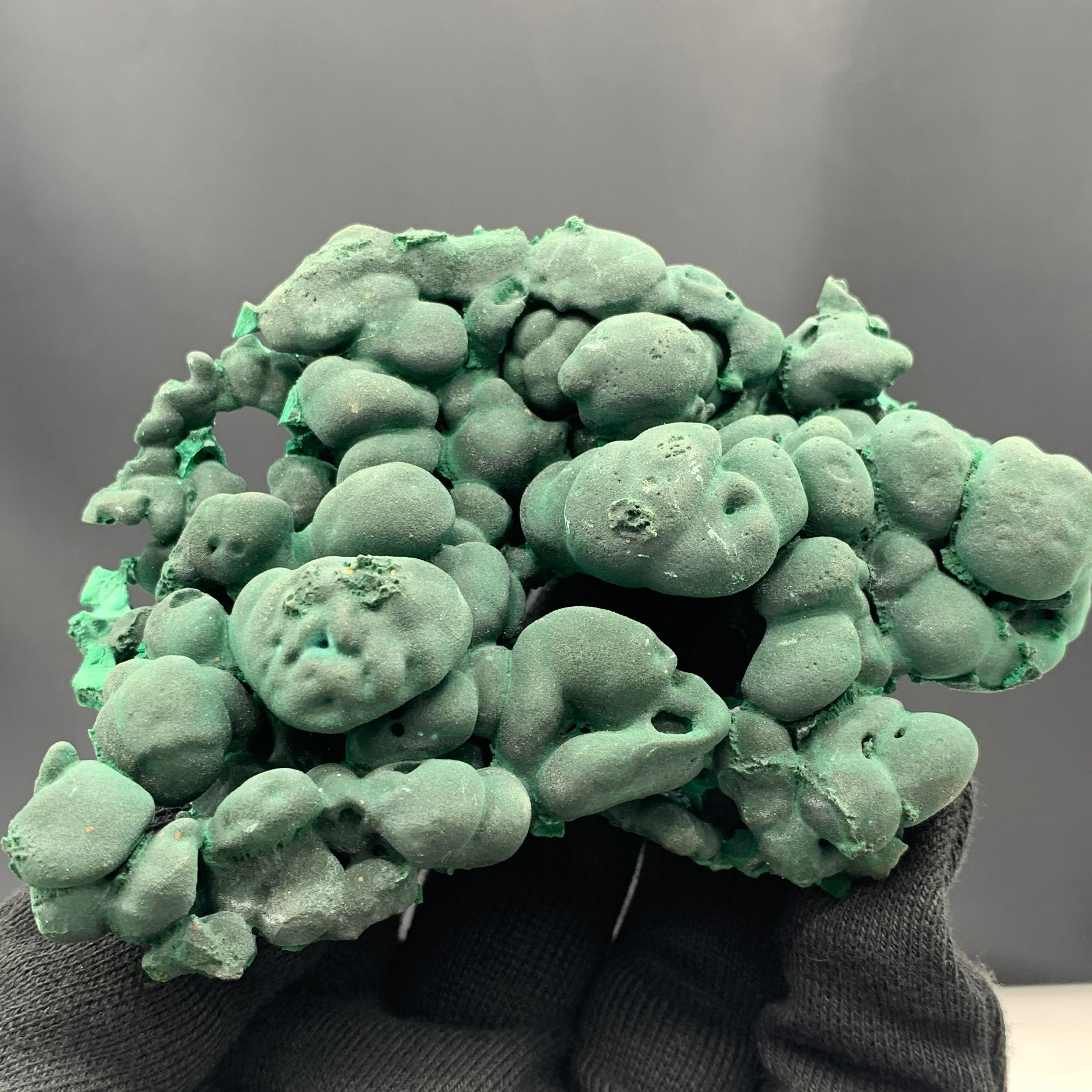 291 Gram Incredible Alien Eye Malachite Cluster Specimen From Guangdong, China  For Sale 3