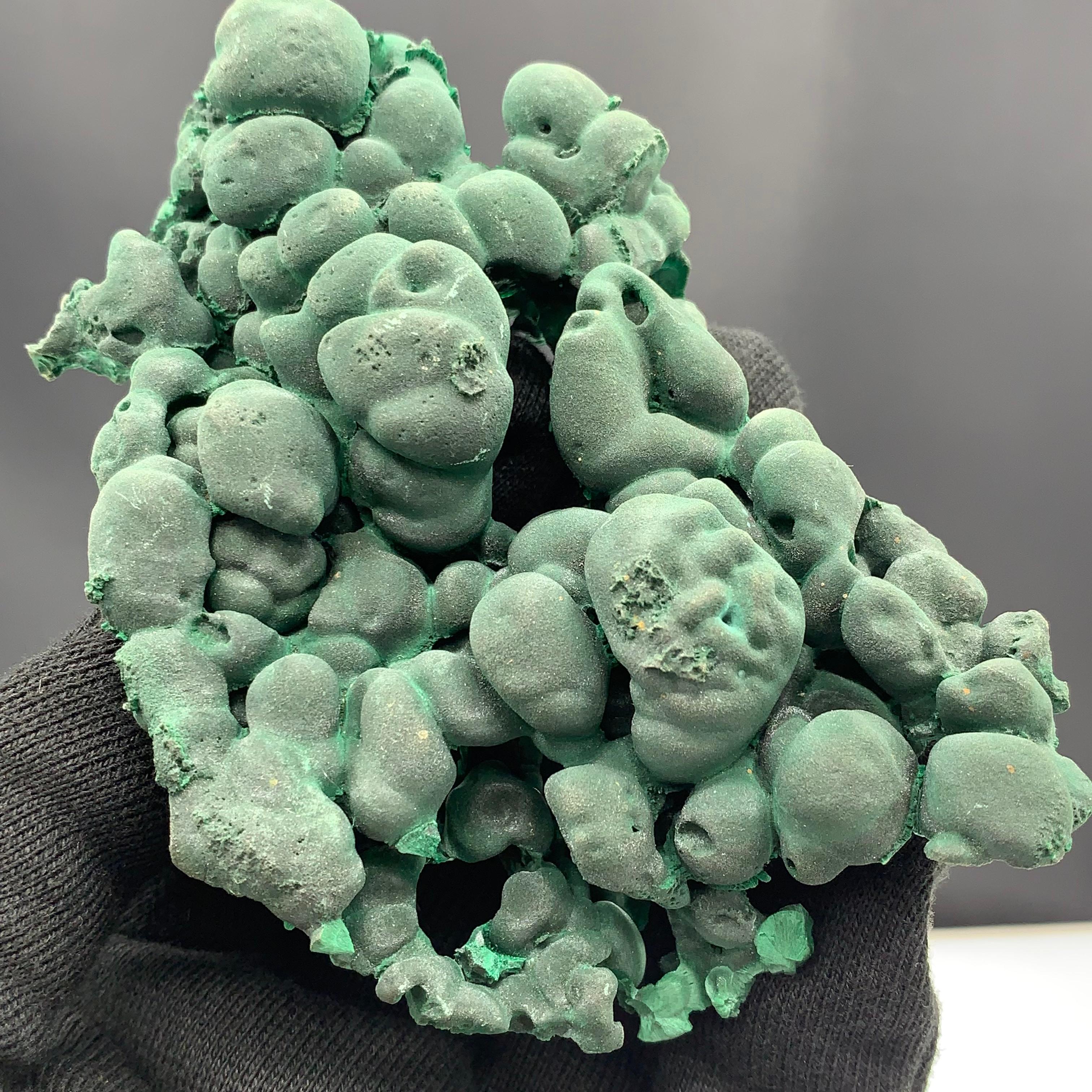 291 Gram Incredible Alien Eye Malachite Cluster Specimen From Guangdong, China  For Sale 4