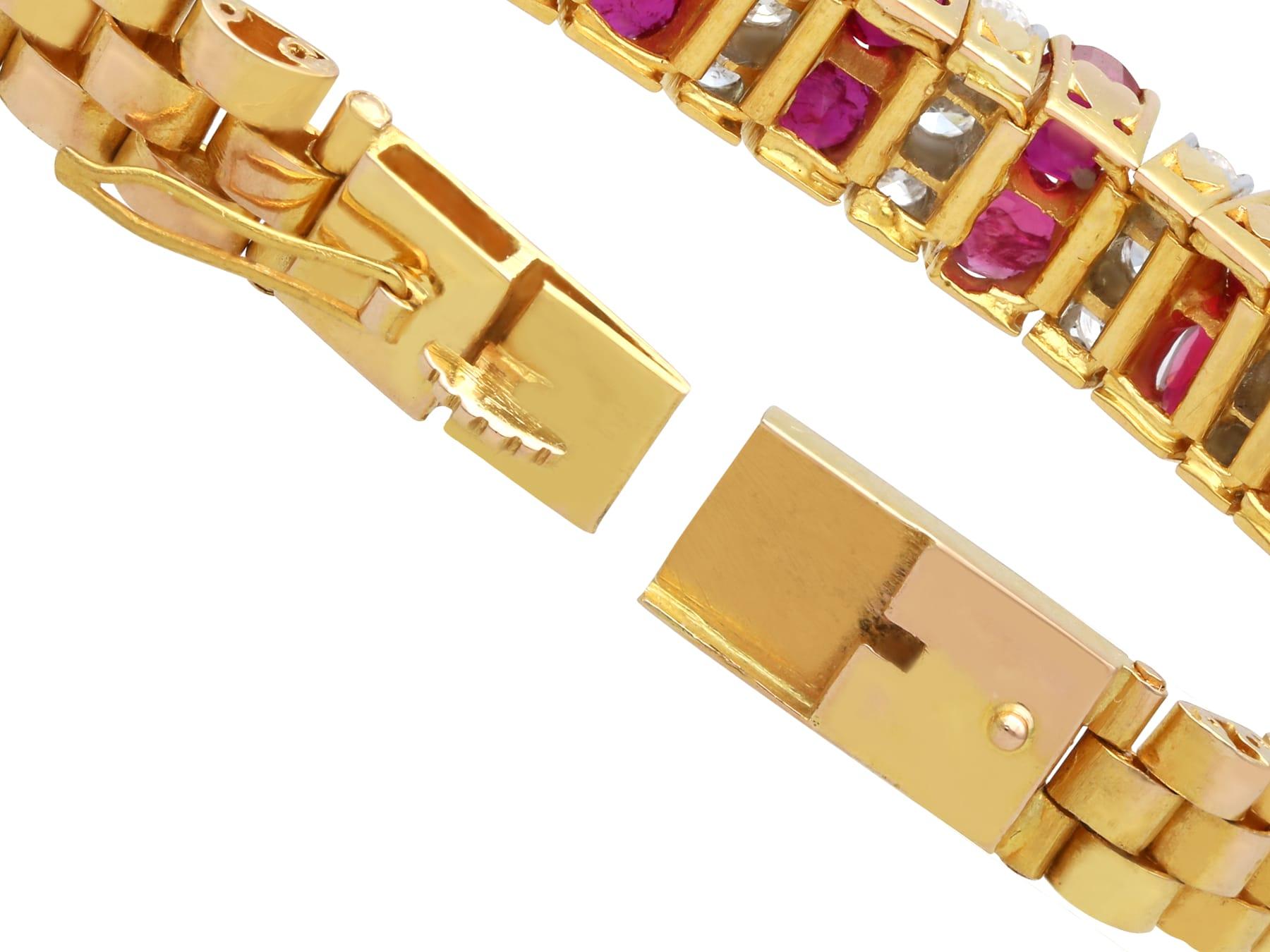 29.16 Carat Ruby, 5.54 Carat Diamond 21k Yellow Gold Necklace and Bracelet Set For Sale 6
