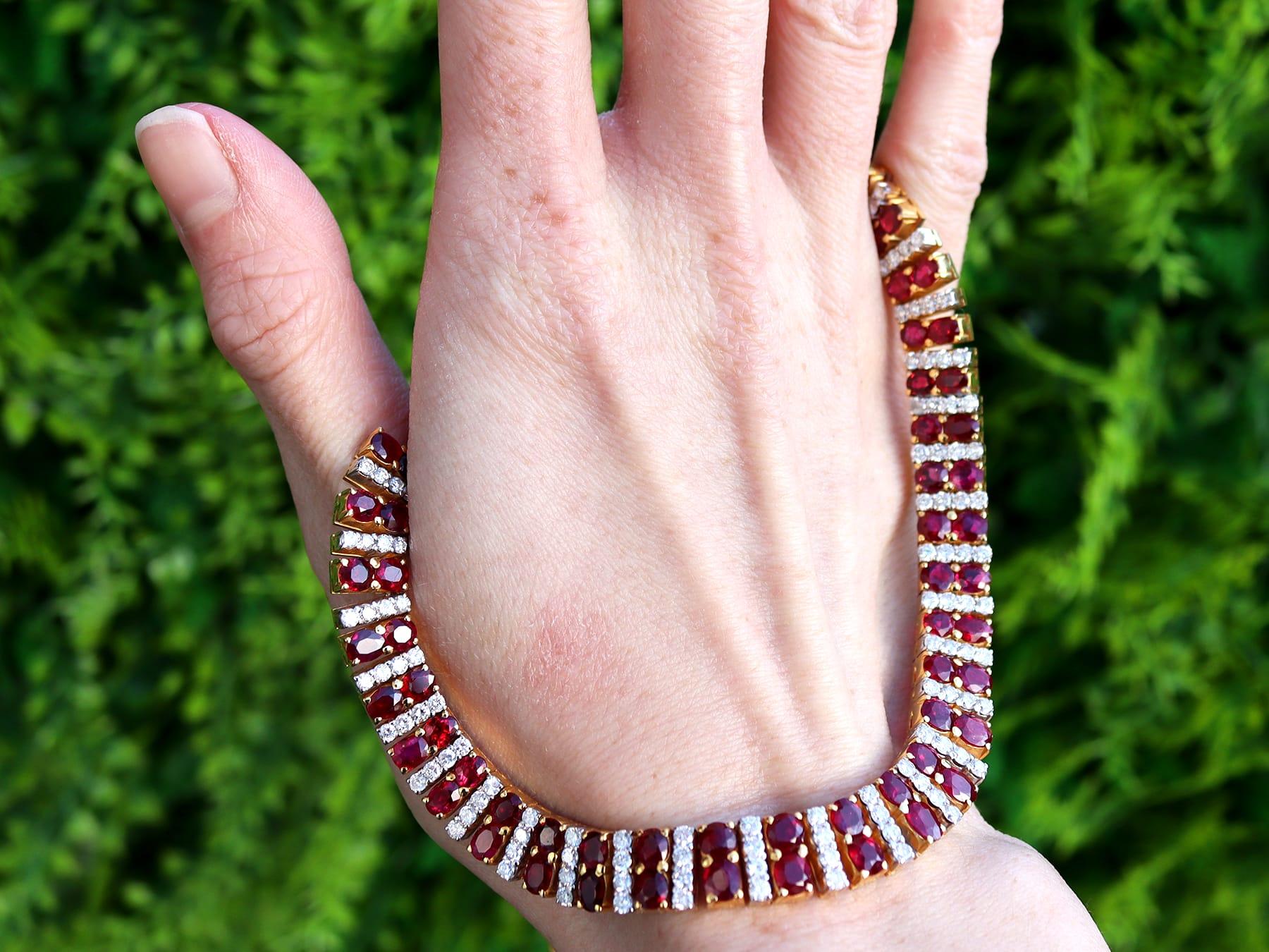 A magnificent, fine and impressive, vintage 29.16 carat ruby, 5.54 carat diamond, 21 karat yellow gold and 21 karat white gold set necklace and bracelet jewelry set; part of our diverse luxury ruby jewelry collections.

This magnificent, fine and