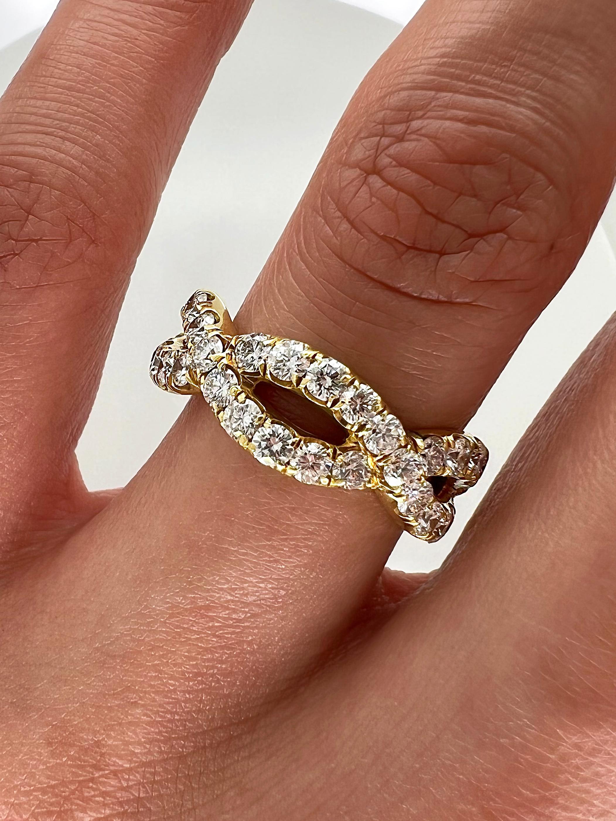 2.91 Total Carat Ladies Pave-Set Diamond Eternity Band In New Condition For Sale In New York, NY