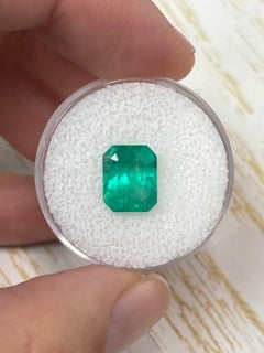 2.91ct Medium Green Colombian Emerald 10x8mm Emerald Cut Genuine May Birthstone