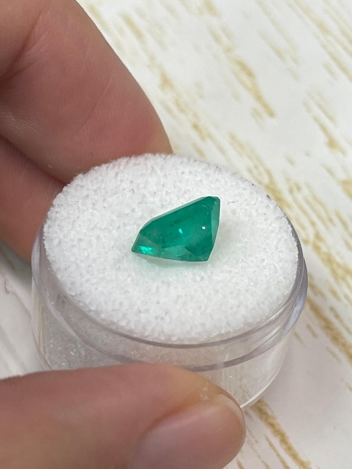 2.91ct Medium Green Colombian Emerald 10x8mm Emerald Cut Genuine May Birthstone For Sale 1