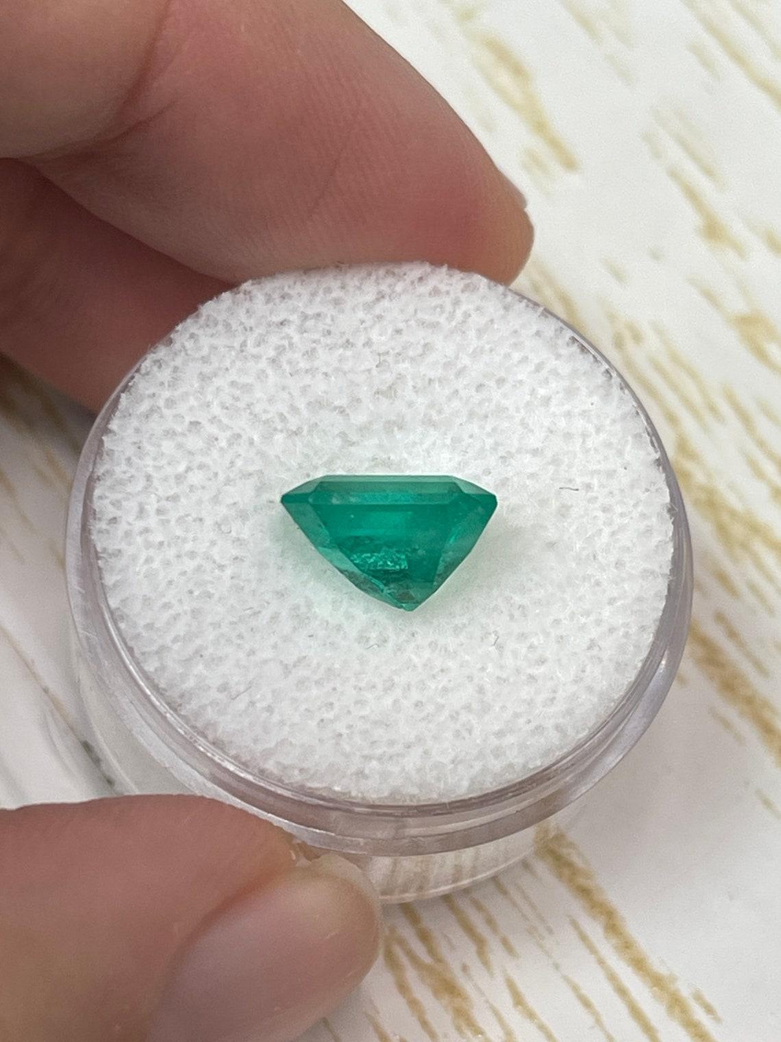 2.91ct Medium Green Colombian Emerald 10x8mm Emerald Cut Genuine May Birthstone For Sale 2