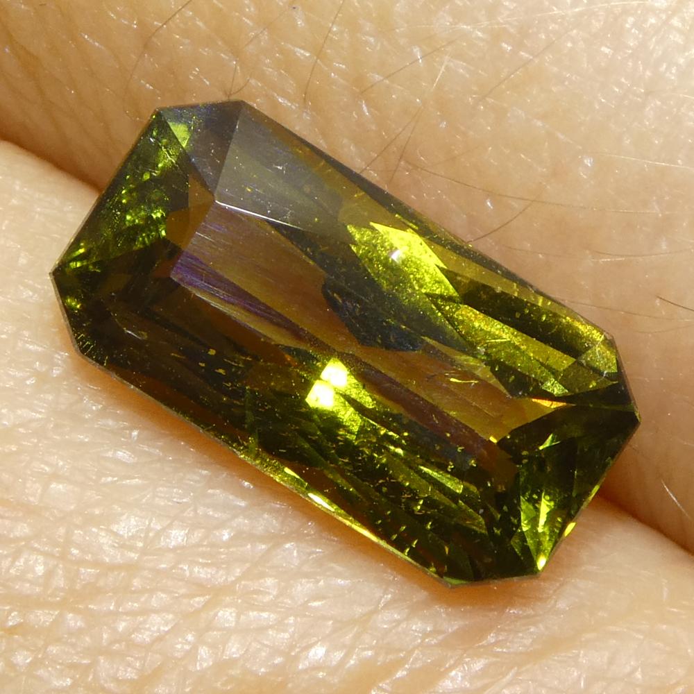 Alejandrita de 2,91 ct talla octogonal/esmeralda verde amarillento a amarillo pardo GIA en venta 7