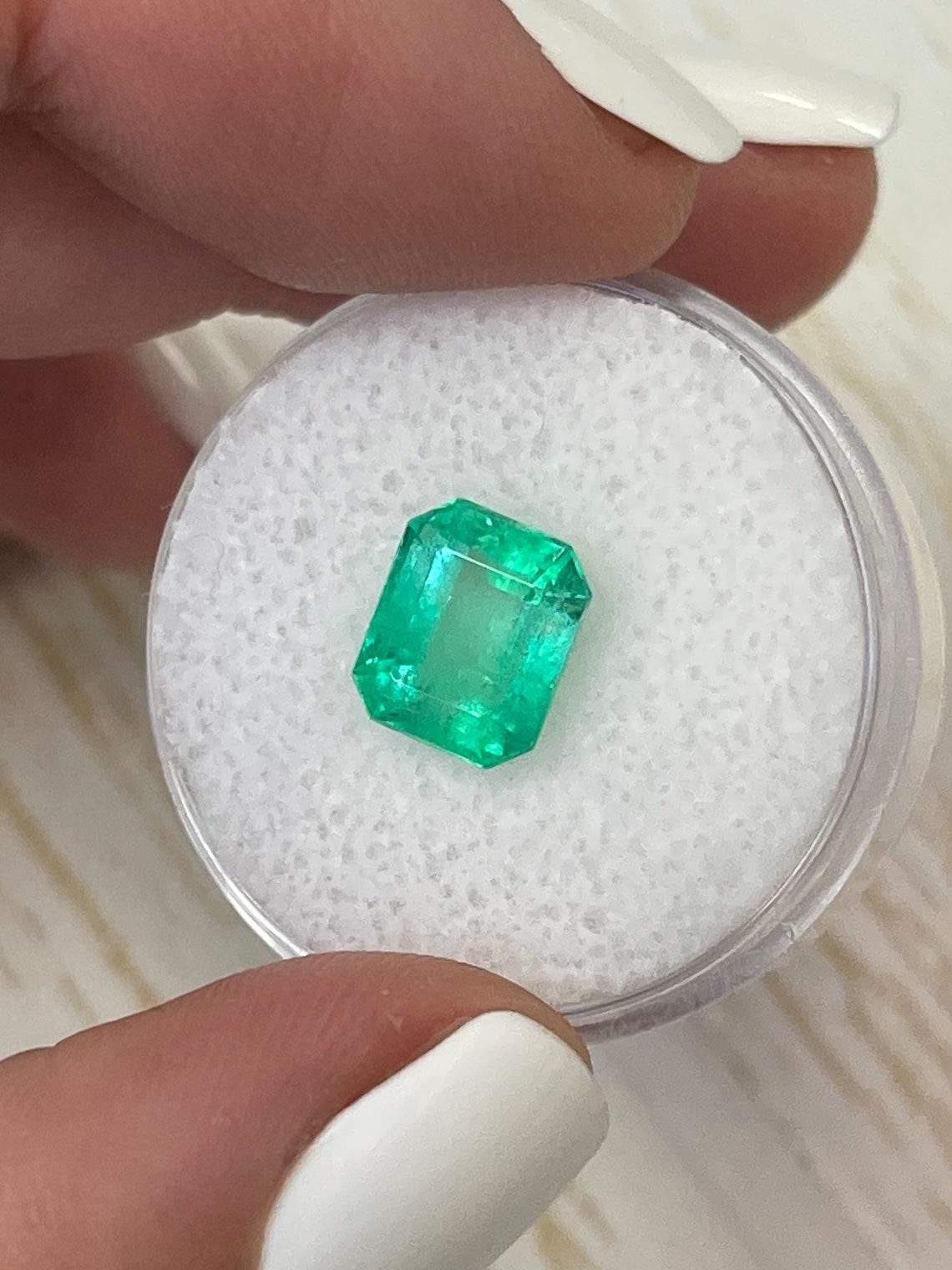 Modern 2.91ct Yellowish Green Emerald Cut Chivor Gem Genuine May Birthstone For Sale