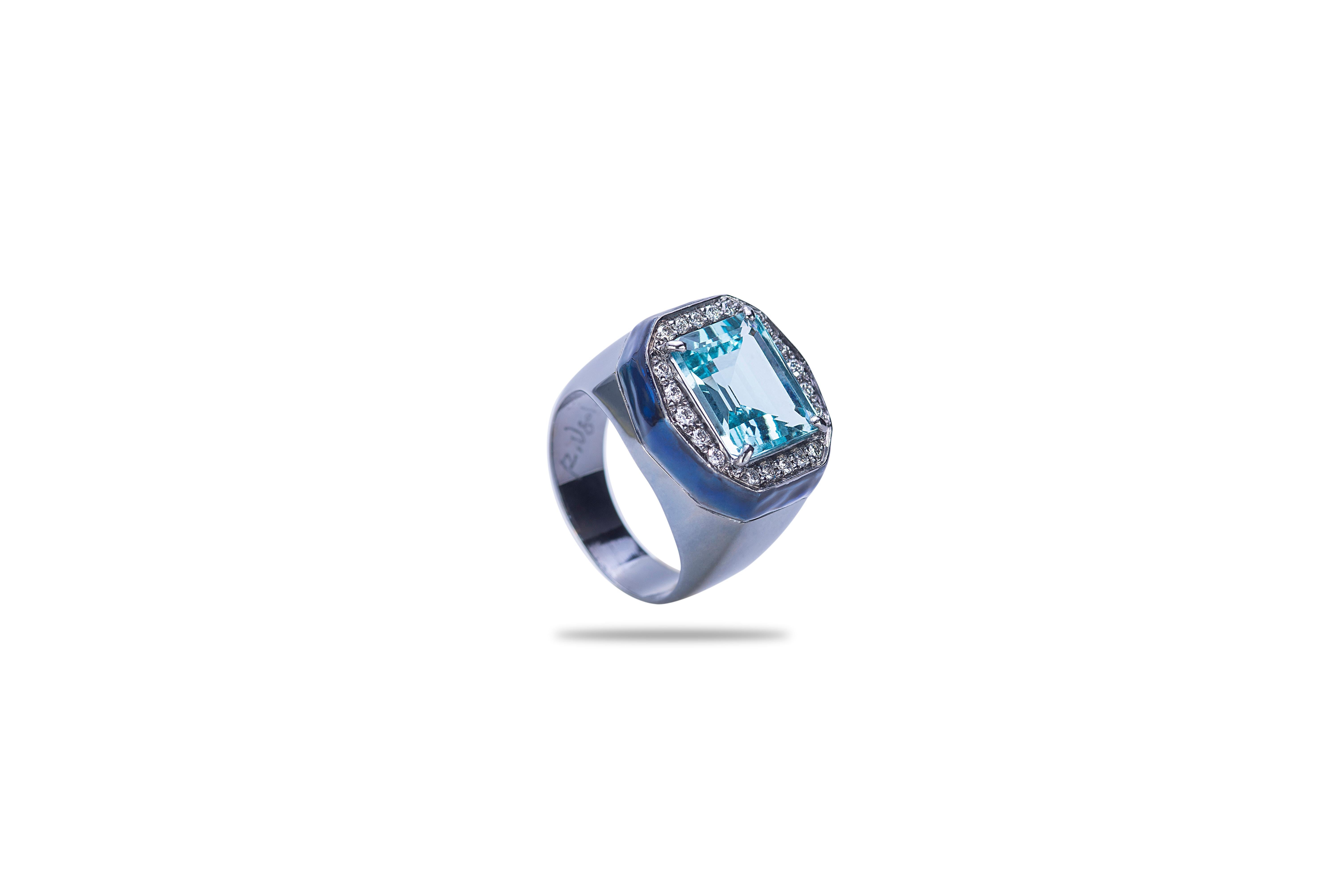 2.92 Carat Aquamarine 18 Karat White Gold 0.21 Carat White Diamonds Design Ring  In New Condition For Sale In Rome, IT