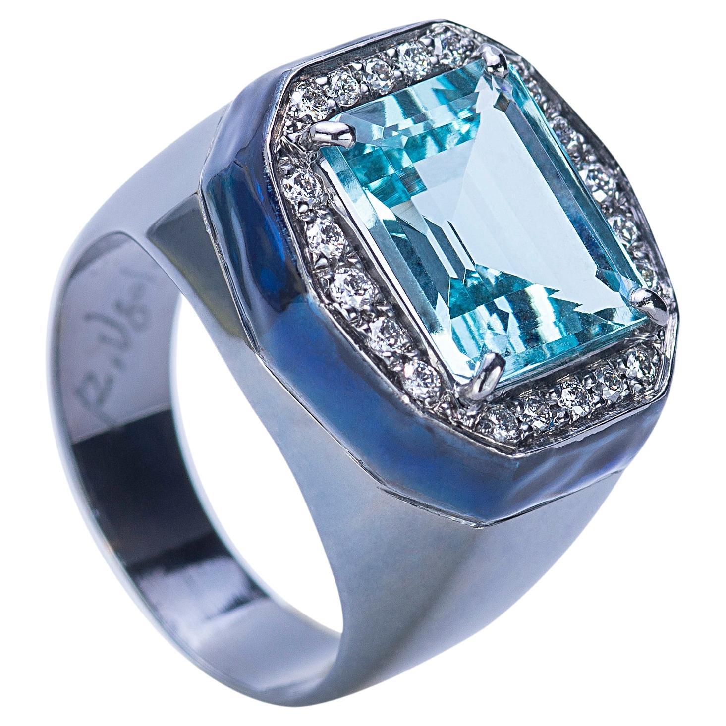 2.92 Carat Aquamarine 18 Karat White Gold 0.21 Carat White Diamonds Design Ring  For Sale