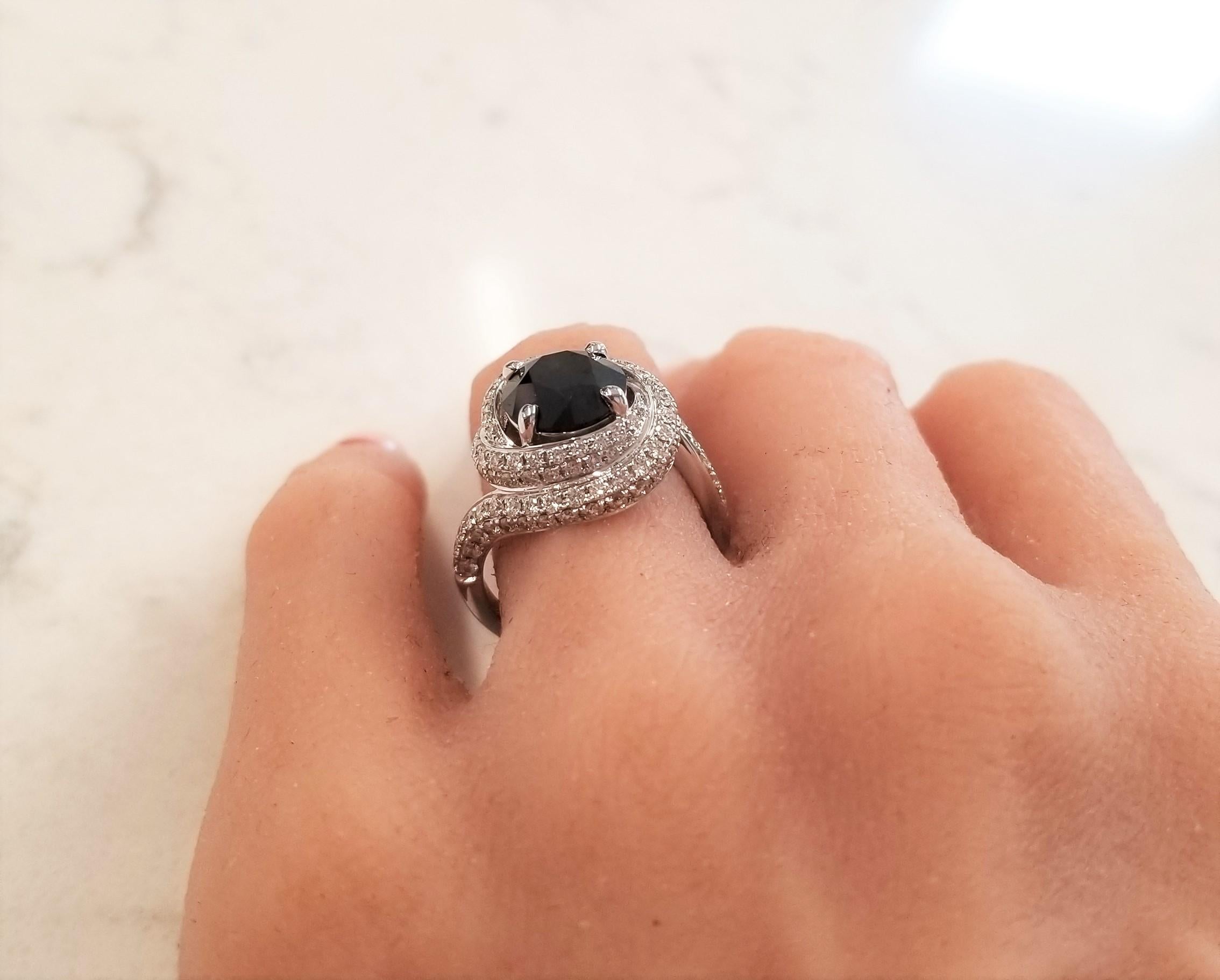 2.92 Carat Black Diamond and White Diamond Cocktail Ring in 18 Karat White Gold In New Condition In Chicago, IL