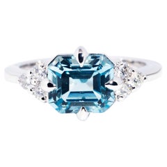 2.92 Carat Blue Aquamarine and Diamond Contemporary 18 Carat White Gold Ring