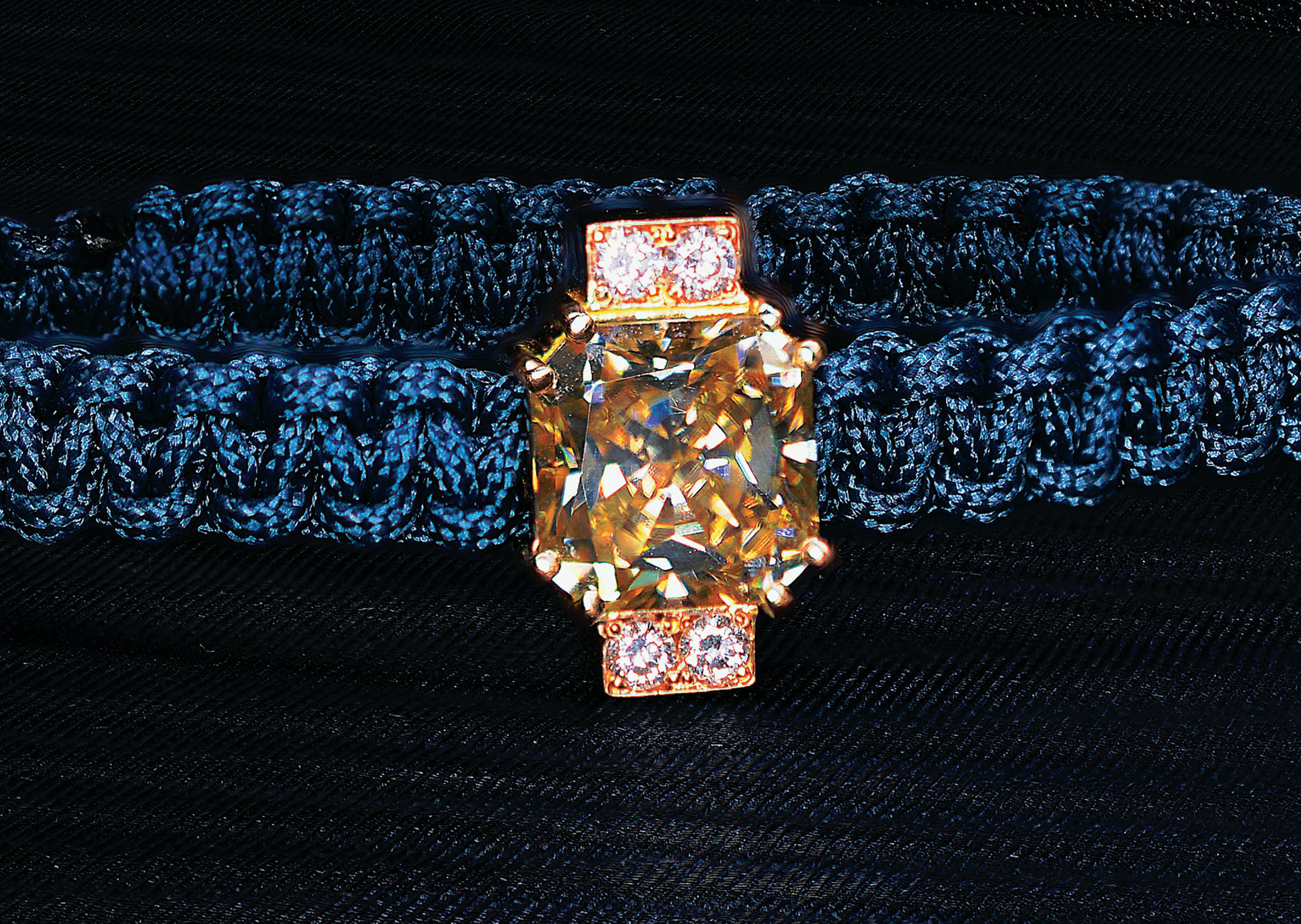 Radiant Cut 2.92 Carat Radiant Fancy Light Yellow Moissanite Diamond 18 kt Macrame Bracelet For Sale