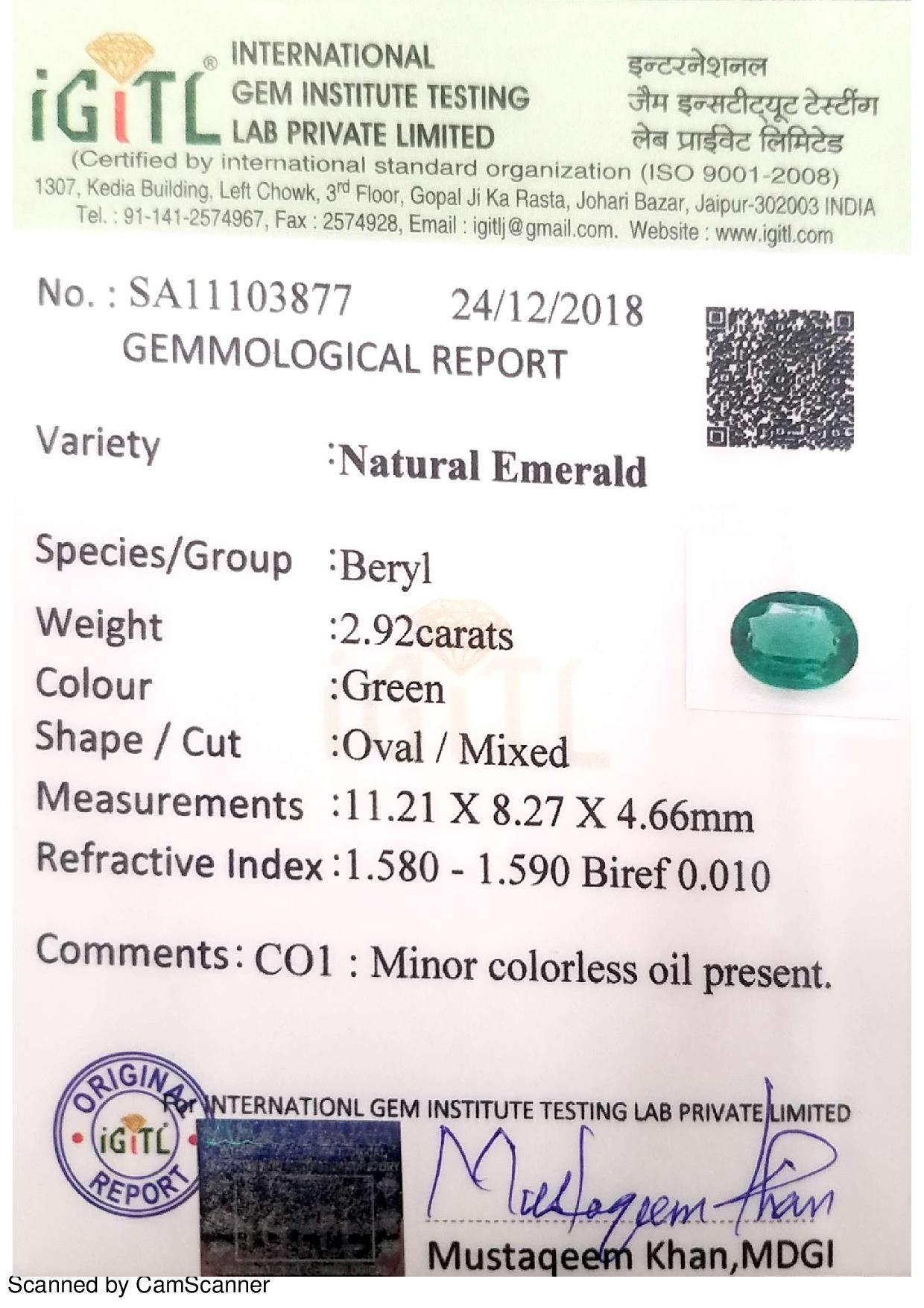 Oval Cut 2.92 Ct Weight Oval Shaped Green Color IGITL Certified Emerald Gemstone Pendant For Sale
