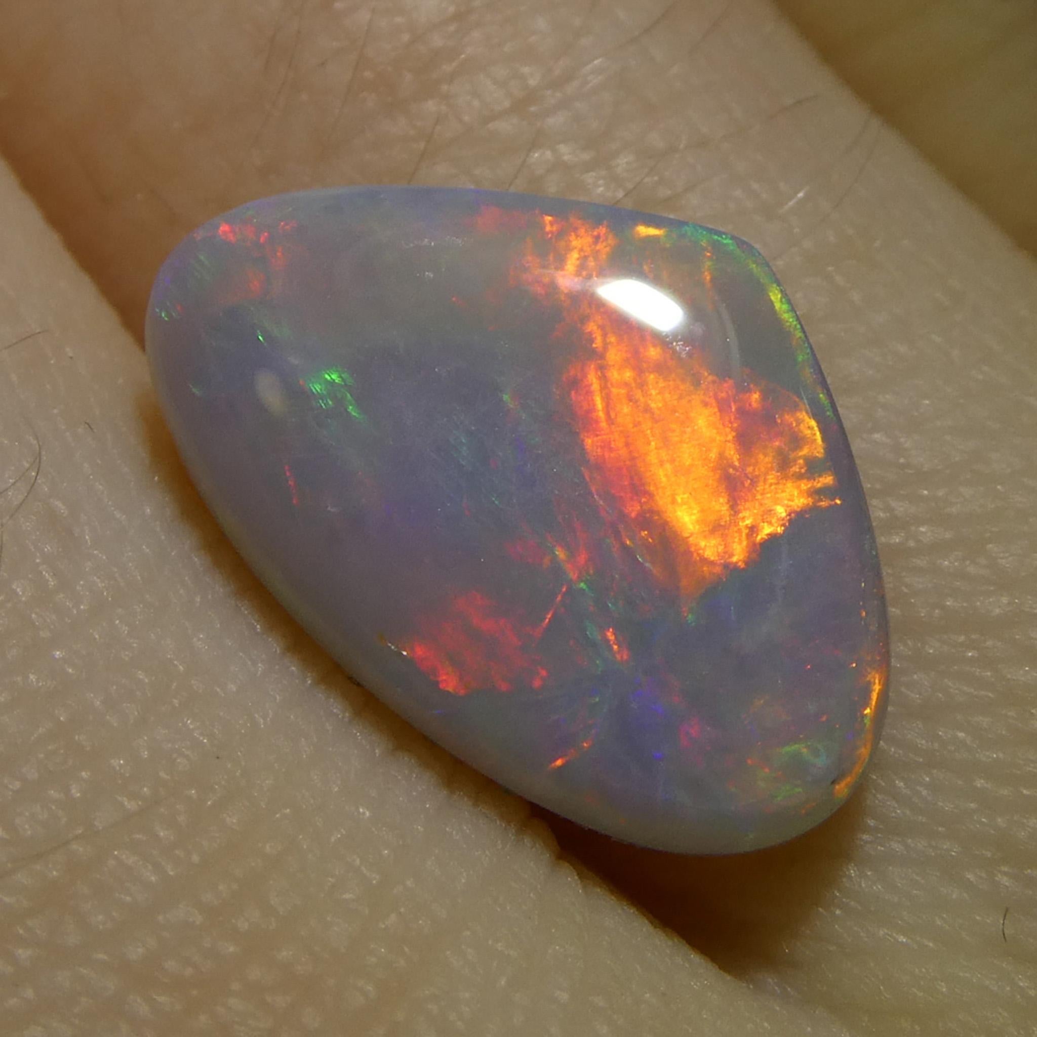 2.92ct Opale grigio cabochon a forma libera dall'Australia in vendita 7