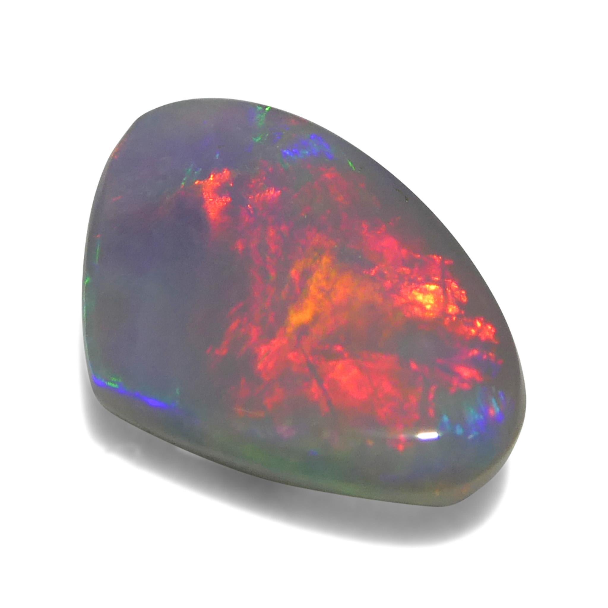 2.92ct Opale grigio cabochon a forma libera dall'Australia in vendita 1