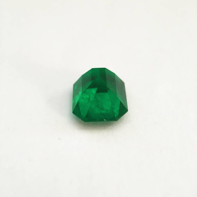 2.93 Carat, Emerald Cut, Certified Natural Muzo Colombian Emerald In New Condition For Sale In London, GB