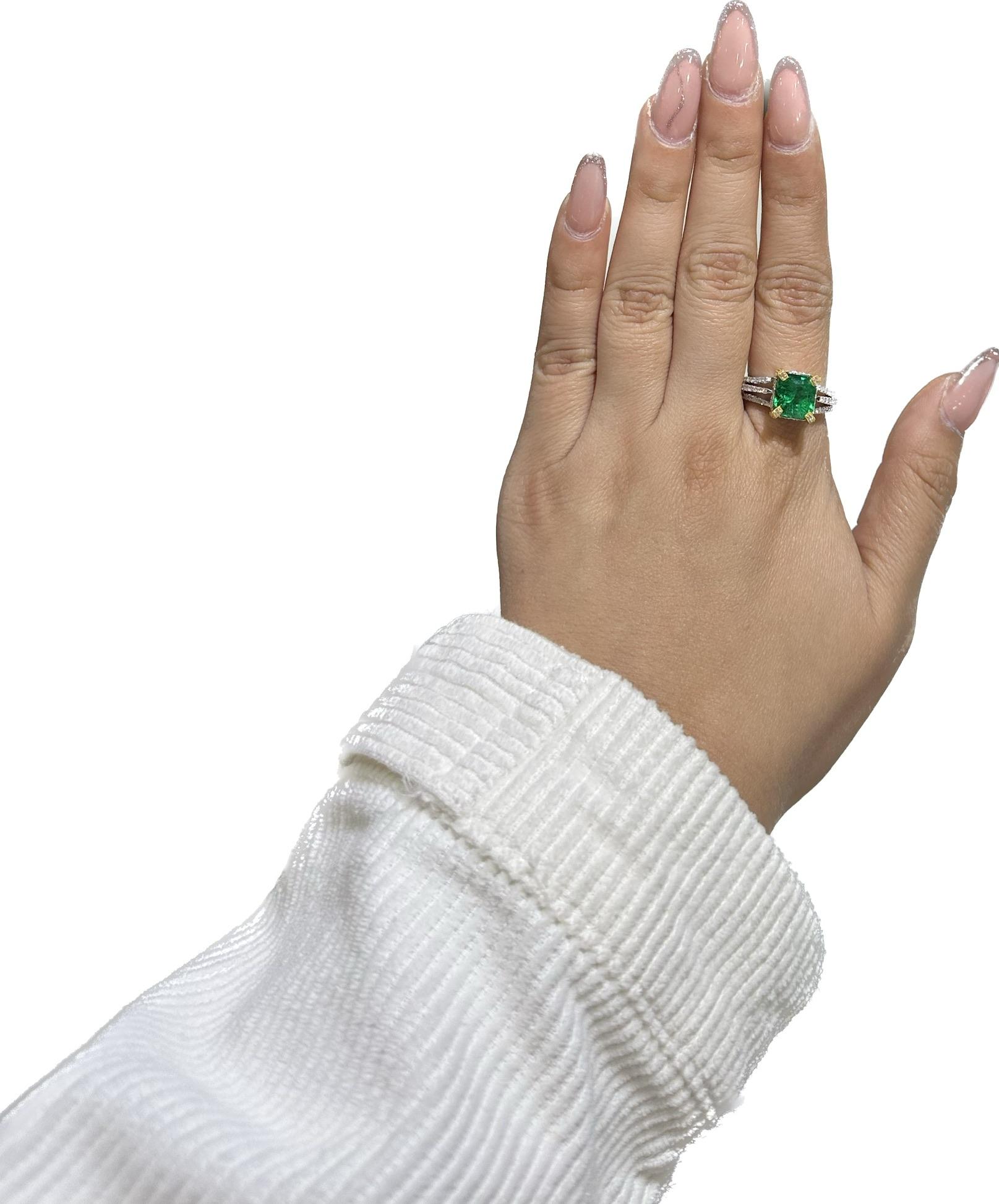 2.93 Carat Emerald Cut Colombian Emerald & 0.52Ct Diamond Ring 18K White/Y Gold For Sale 11