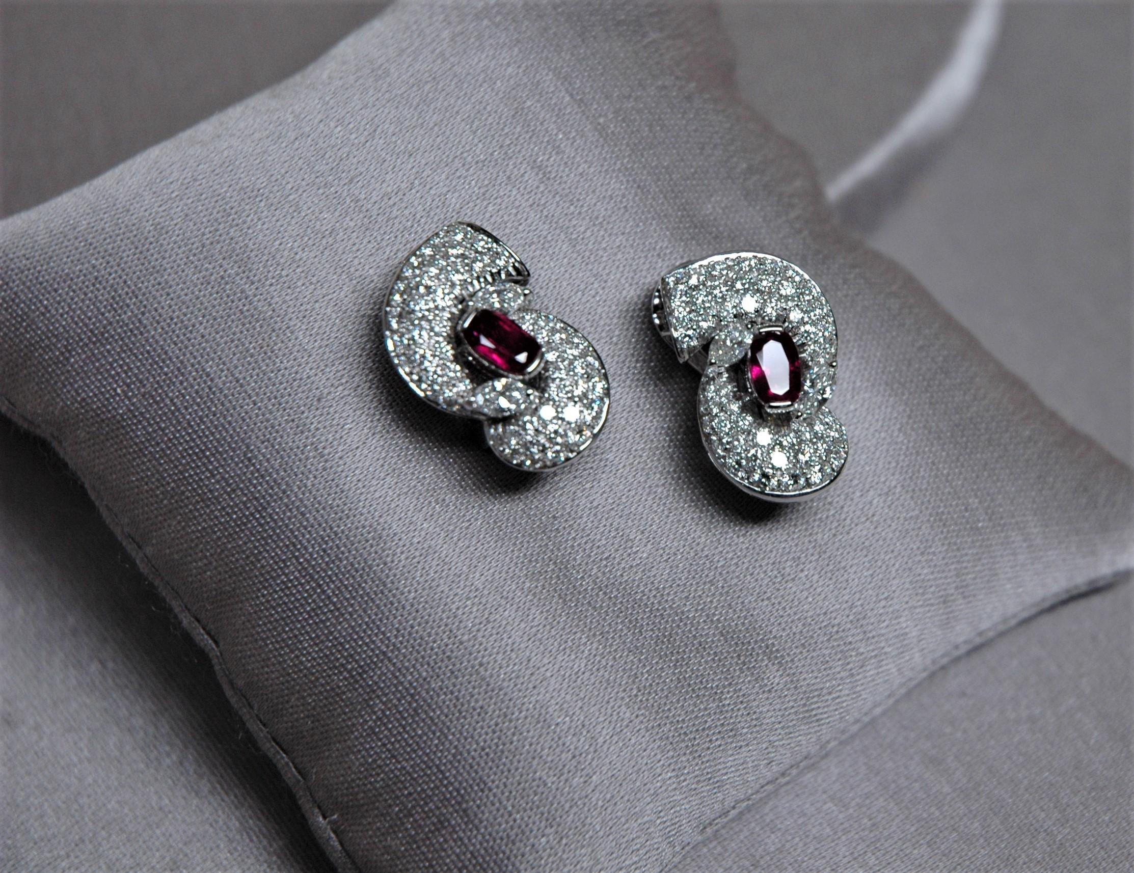 Brilliant Cut 2.93 Carats Diamonds, 2.20 Carats Rubies White Gold Earrings For Sale