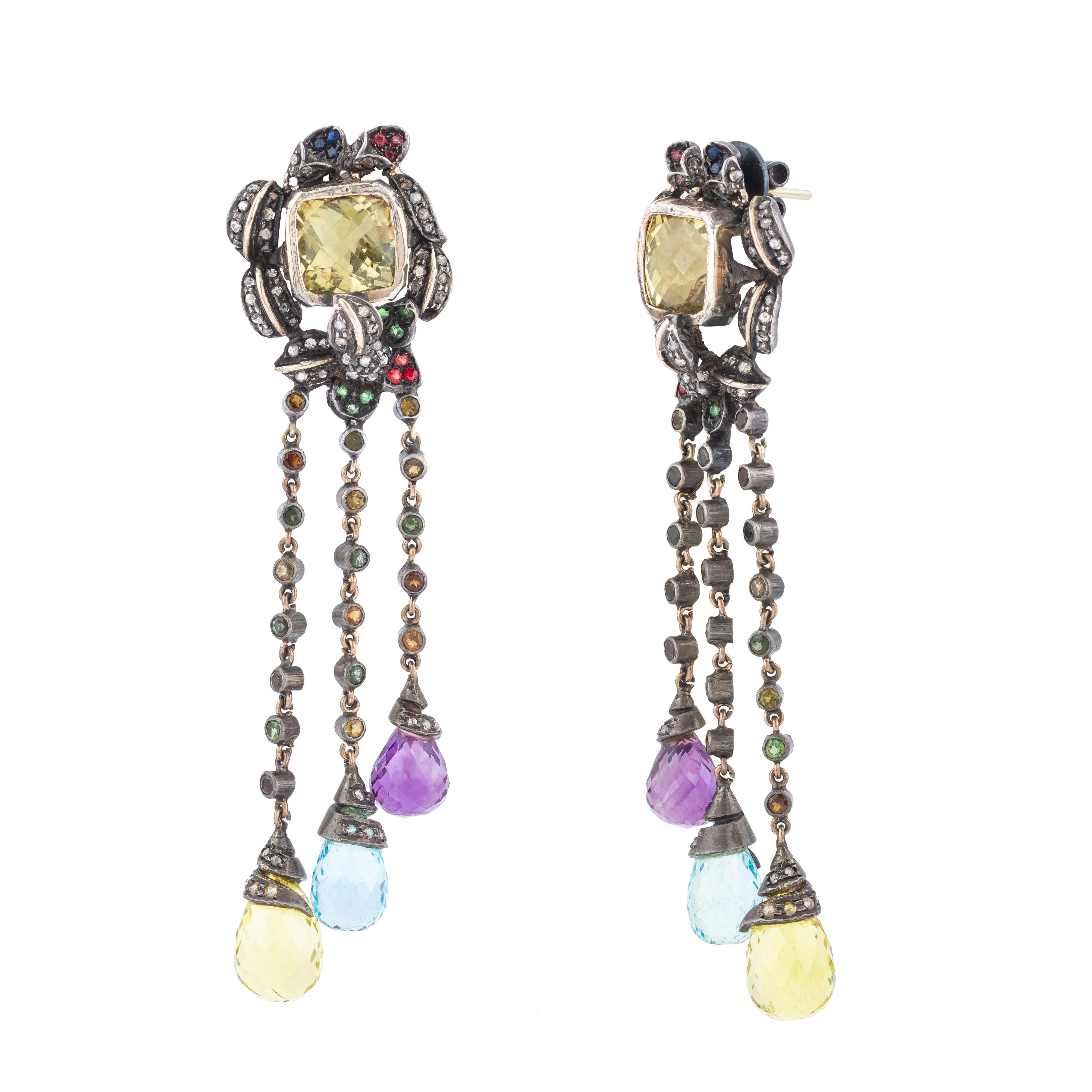 Taglio brillante Orecchini Chandelier con diamanti e pietre miste da 29,34 carati in vendita