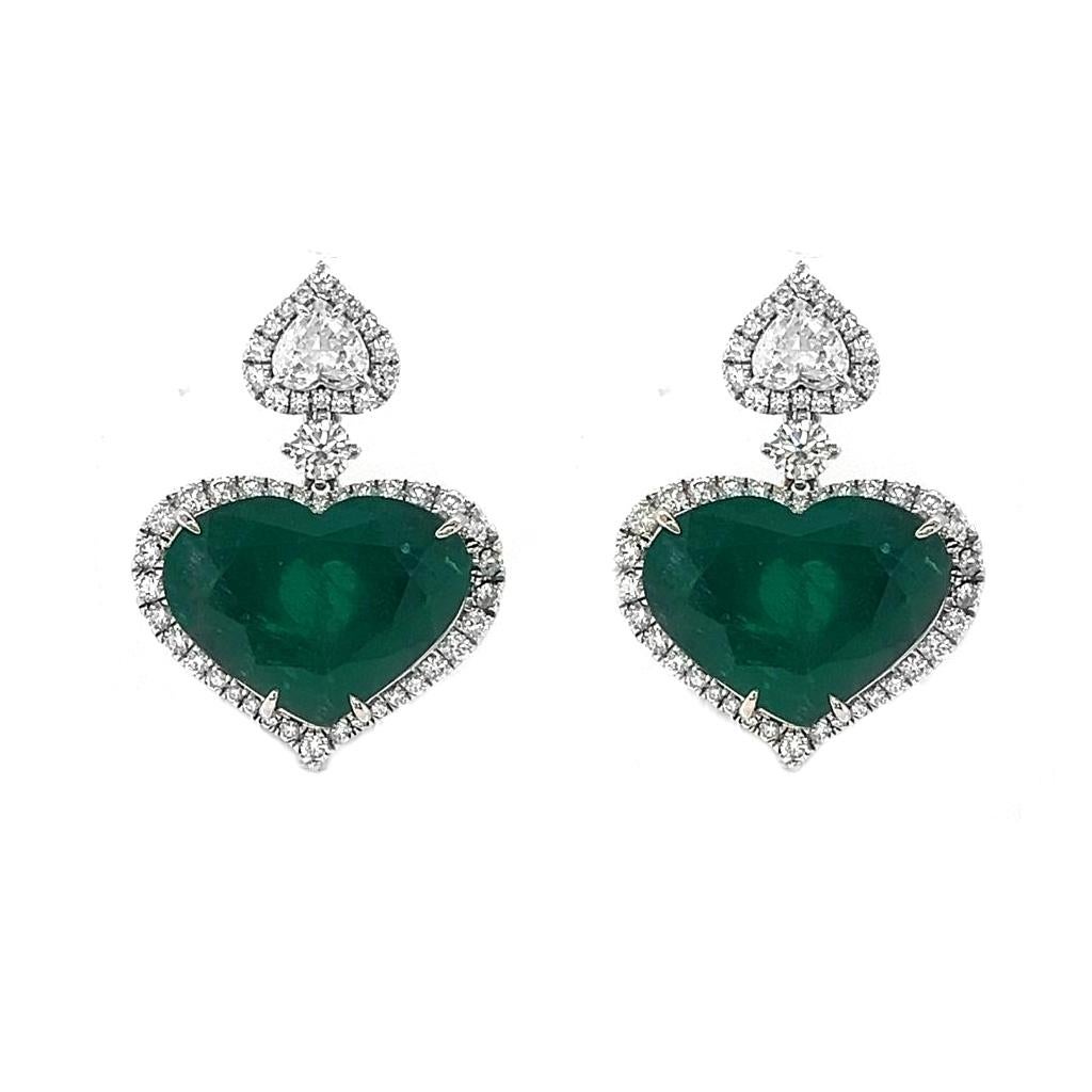 Heart Cut 29.36 T.W Natural Mined Heart Shaped Emerald Diamond Chandelier 18KT White Gold  For Sale