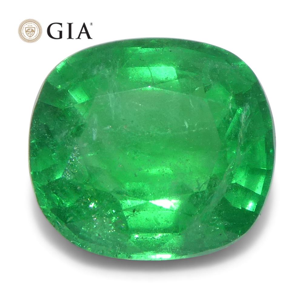 2.93ct Cushion Green Emerald GIA Certified Zambia (F2) In New Condition For Sale In Toronto, Ontario