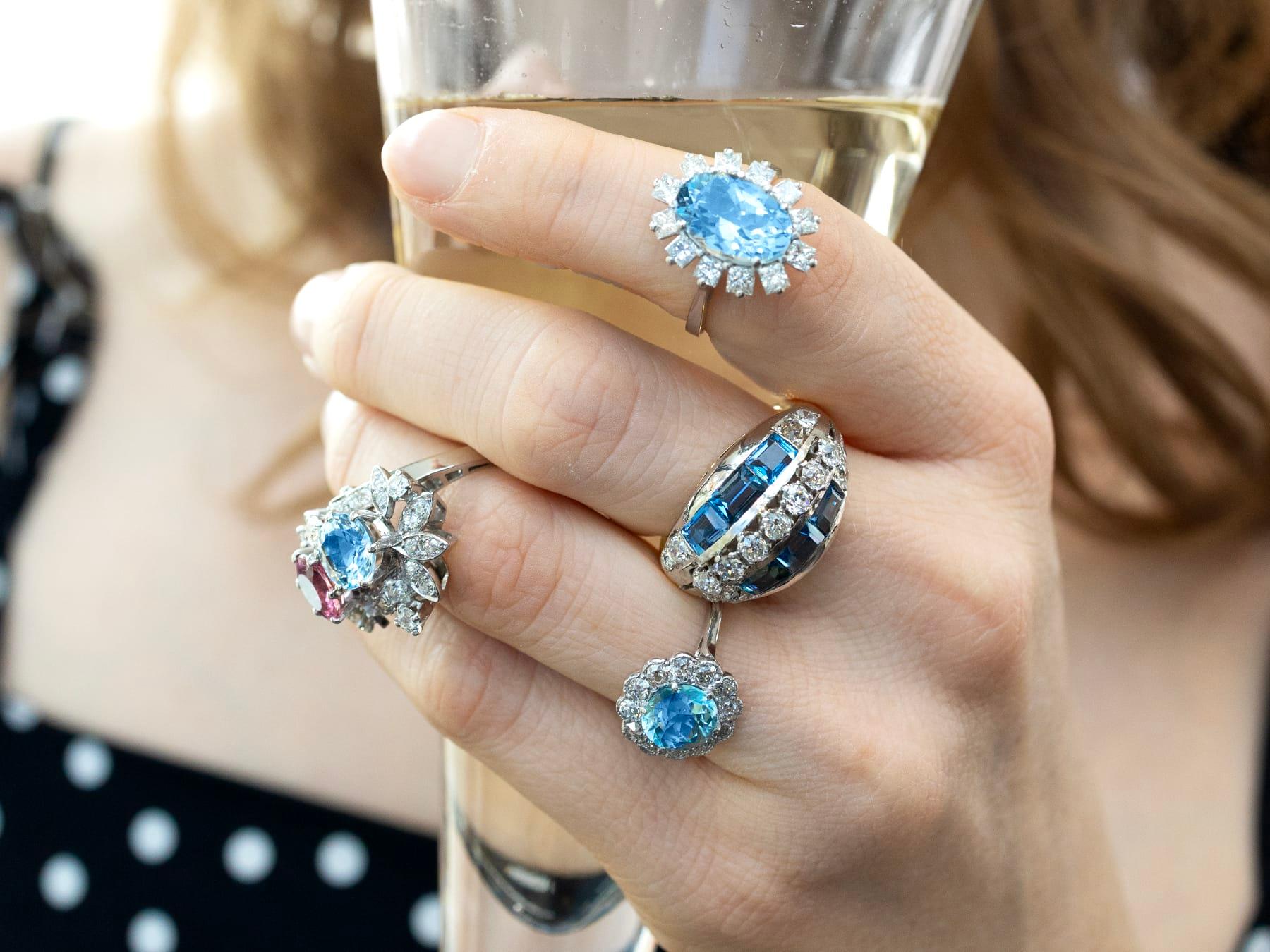 Anello di fidanzamento in platino con acquamarina da 2,94 carati e diamante da 1,10 carati In condizioni ottime in vendita a Jesmond, Newcastle Upon Tyne