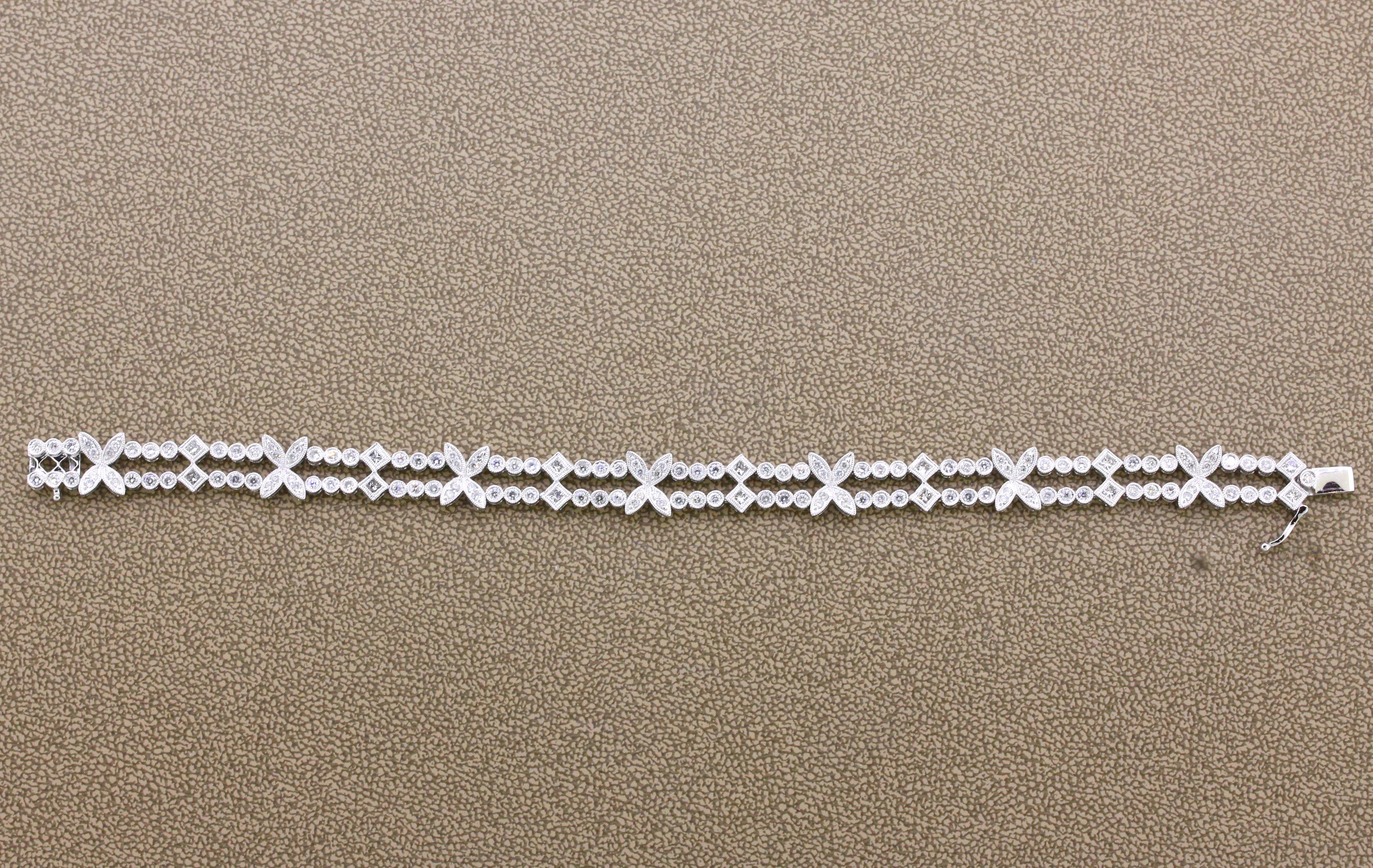 Bracciale a doppia fila in oro con diamante a farfalla da 2,94 carati in vendita 1