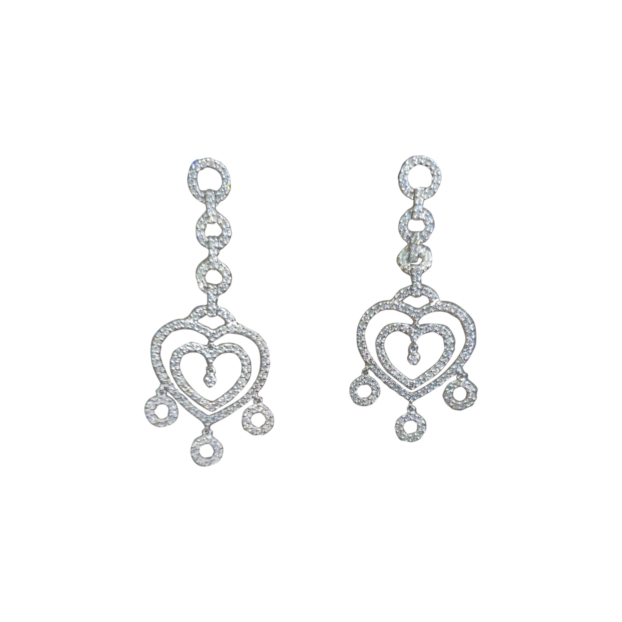 2.94 Karat Diamant-Baumel-Ohrringe im Angebot