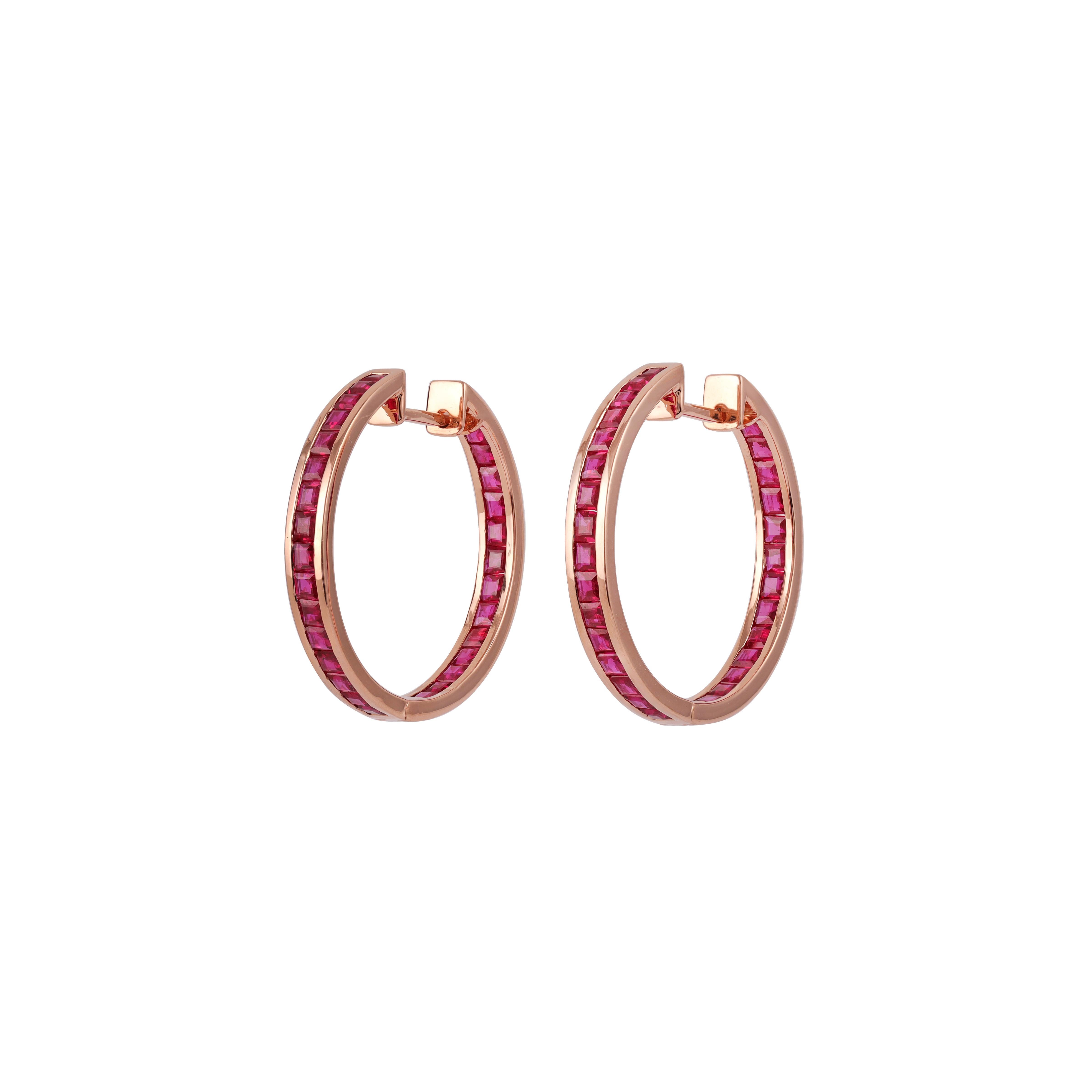 Contemporain Boucles d'oreilles pendantes en or rose 18k avec rubis du Mozambique de 3,10 carats en vente