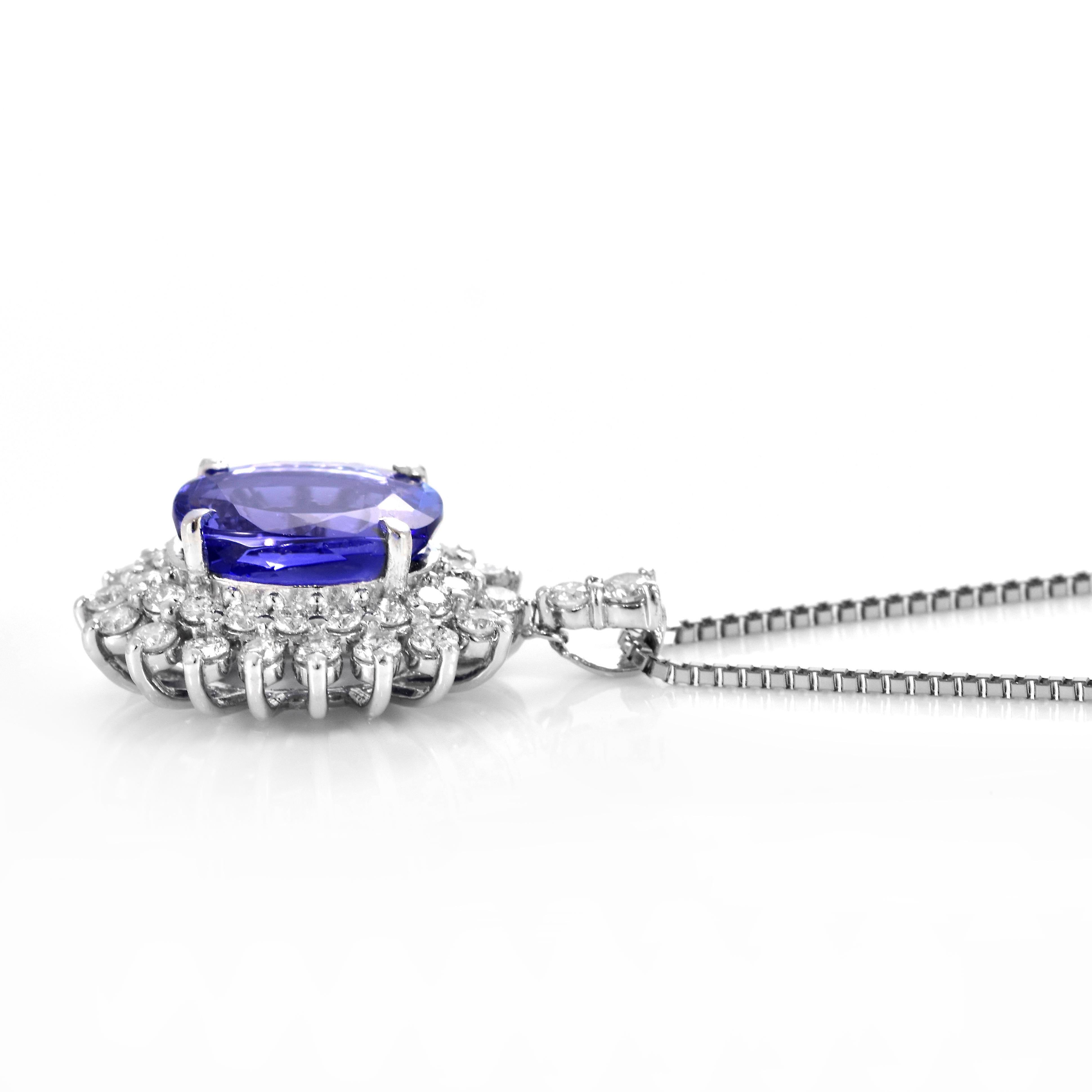 Donna Ciondolo di 2,94 carati di tanzanite naturale 